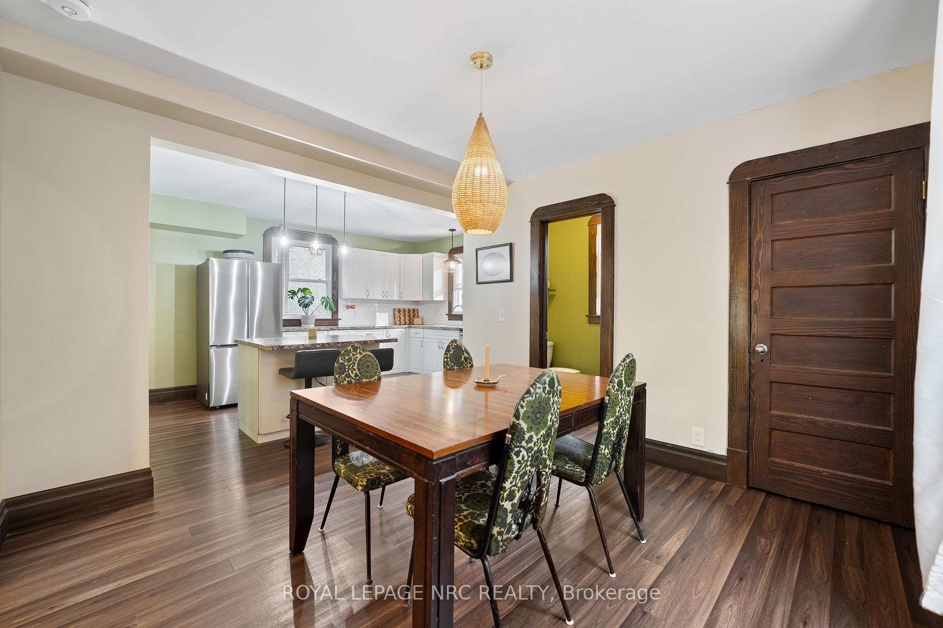 Photo 10 of 28 Ottawa Street, St. Catharines, Downtown — HOMEH
