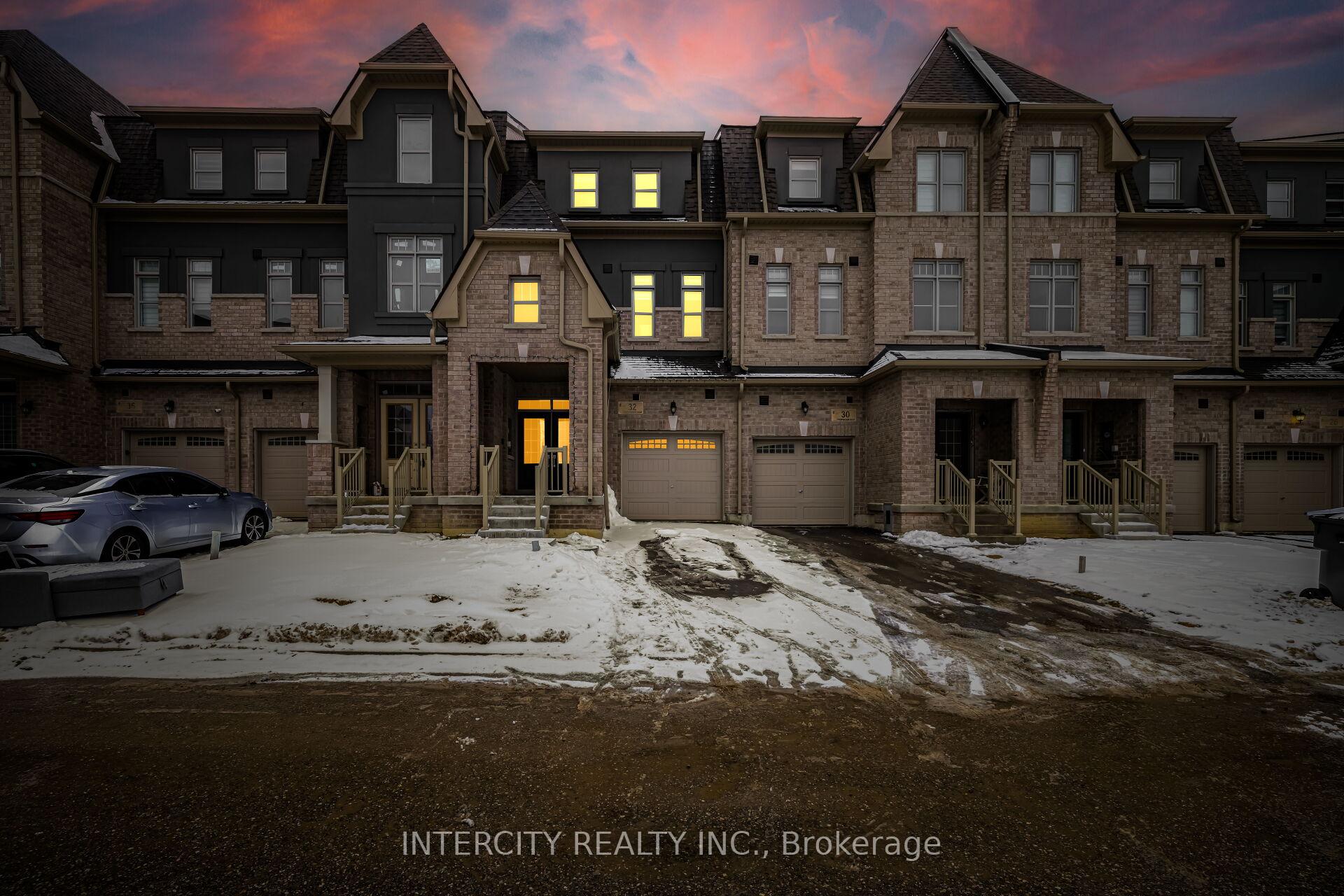 Photo 1 of 32 Foxsparrow Road, Brampton, Sandringham-Wellington — HOMEH