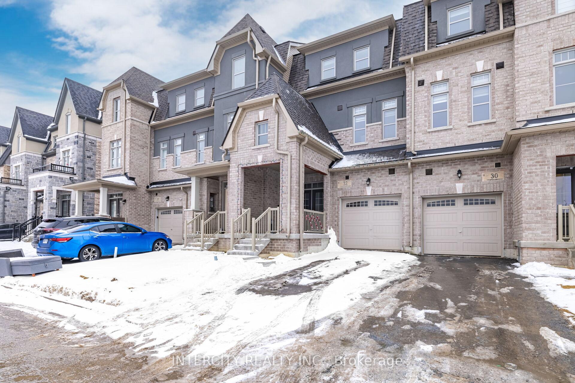 Photo 3 of 32 Foxsparrow Road, Brampton, Sandringham-Wellington — HOMEH