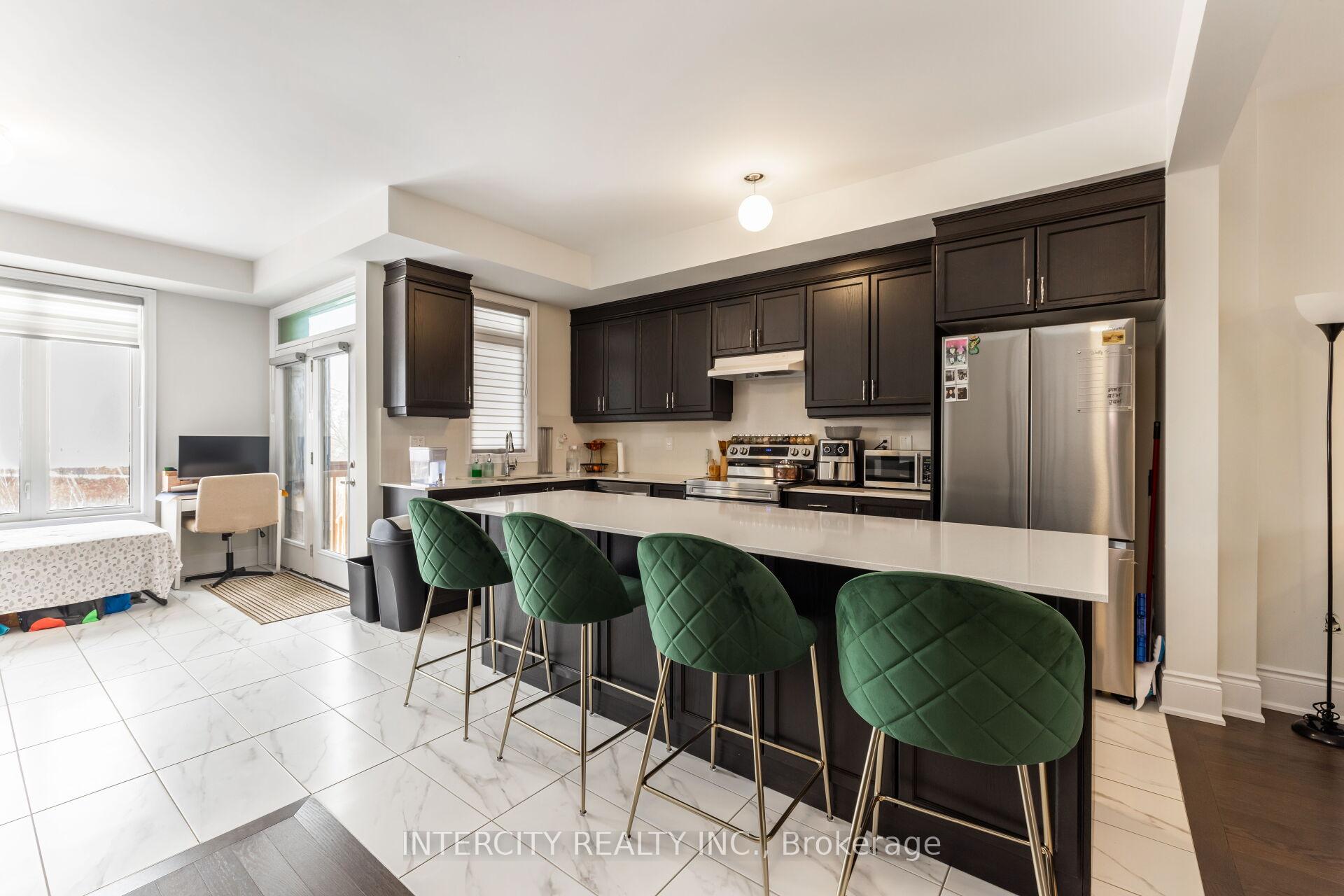 Photo 11 of 32 Foxsparrow Road, Brampton, Sandringham-Wellington — HOMEH