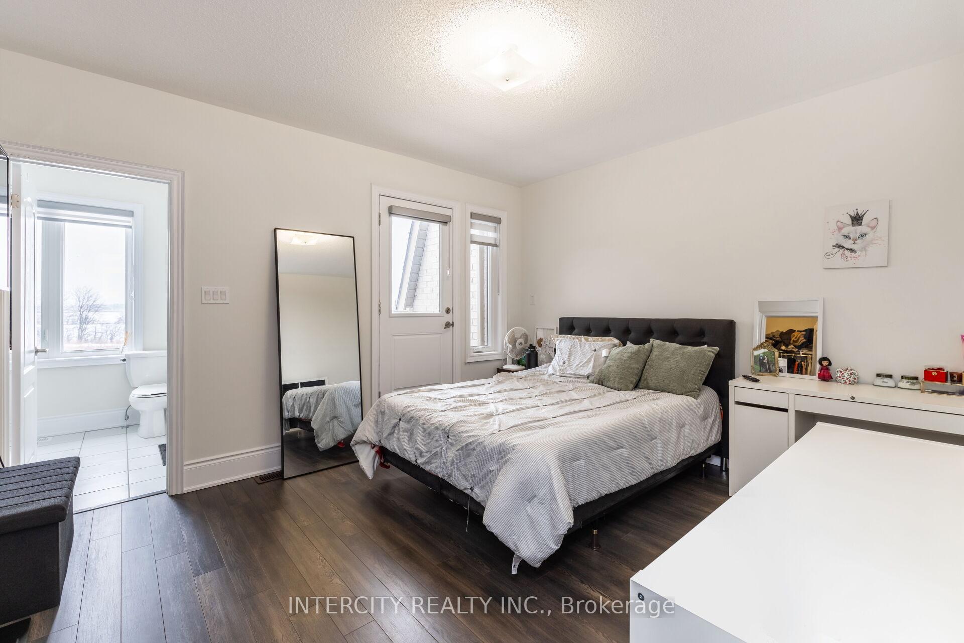 Photo 15 of 32 Foxsparrow Road, Brampton, Sandringham-Wellington — HOMEH