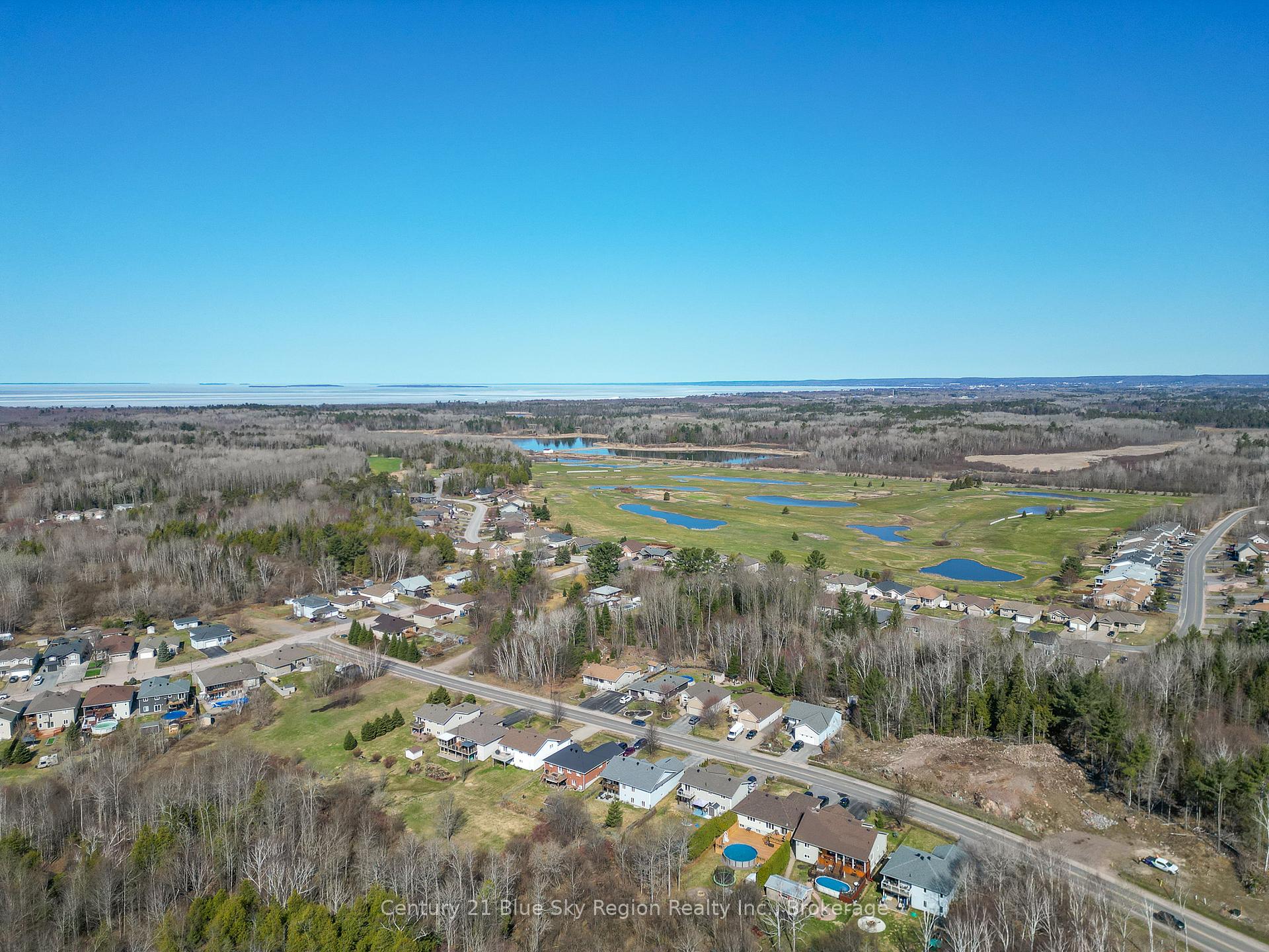 Photo 4 of 161 Golf Course Road, Callander — HOMEH
