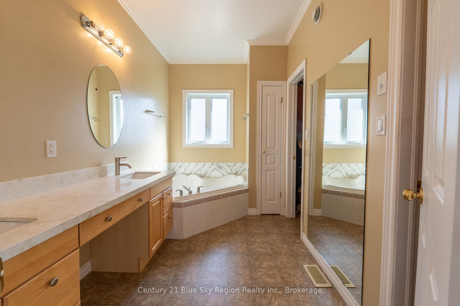 Photo 20 of 161 Golf Course Road, Callander — HOMEH