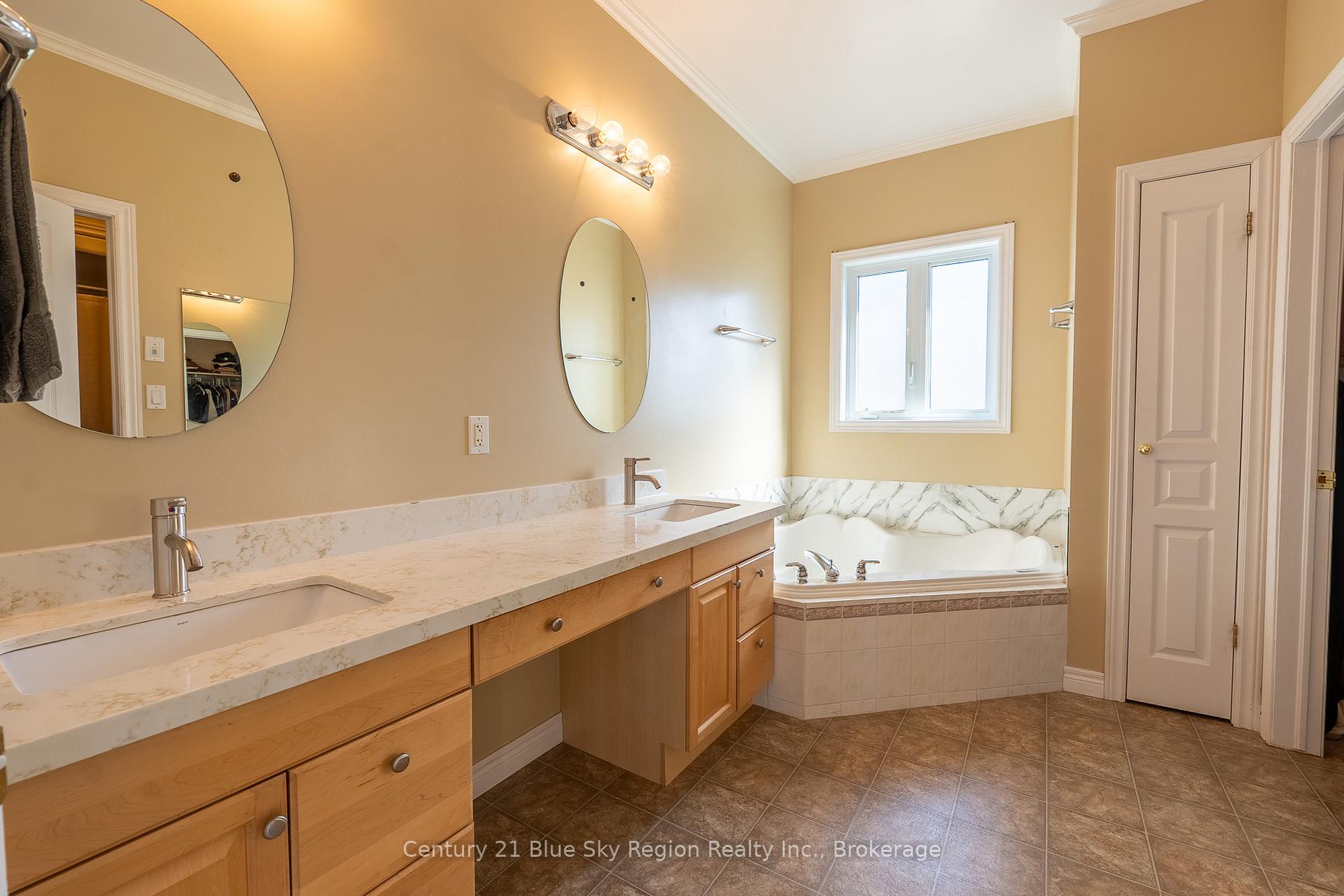 Photo 21 of 161 Golf Course Road, Callander — HOMEH