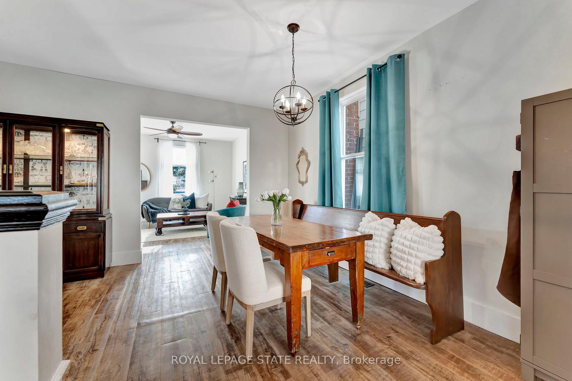 Photo 8 of 53 Woodbine Crescent, Hamilton, Strathcona — HOMEH
