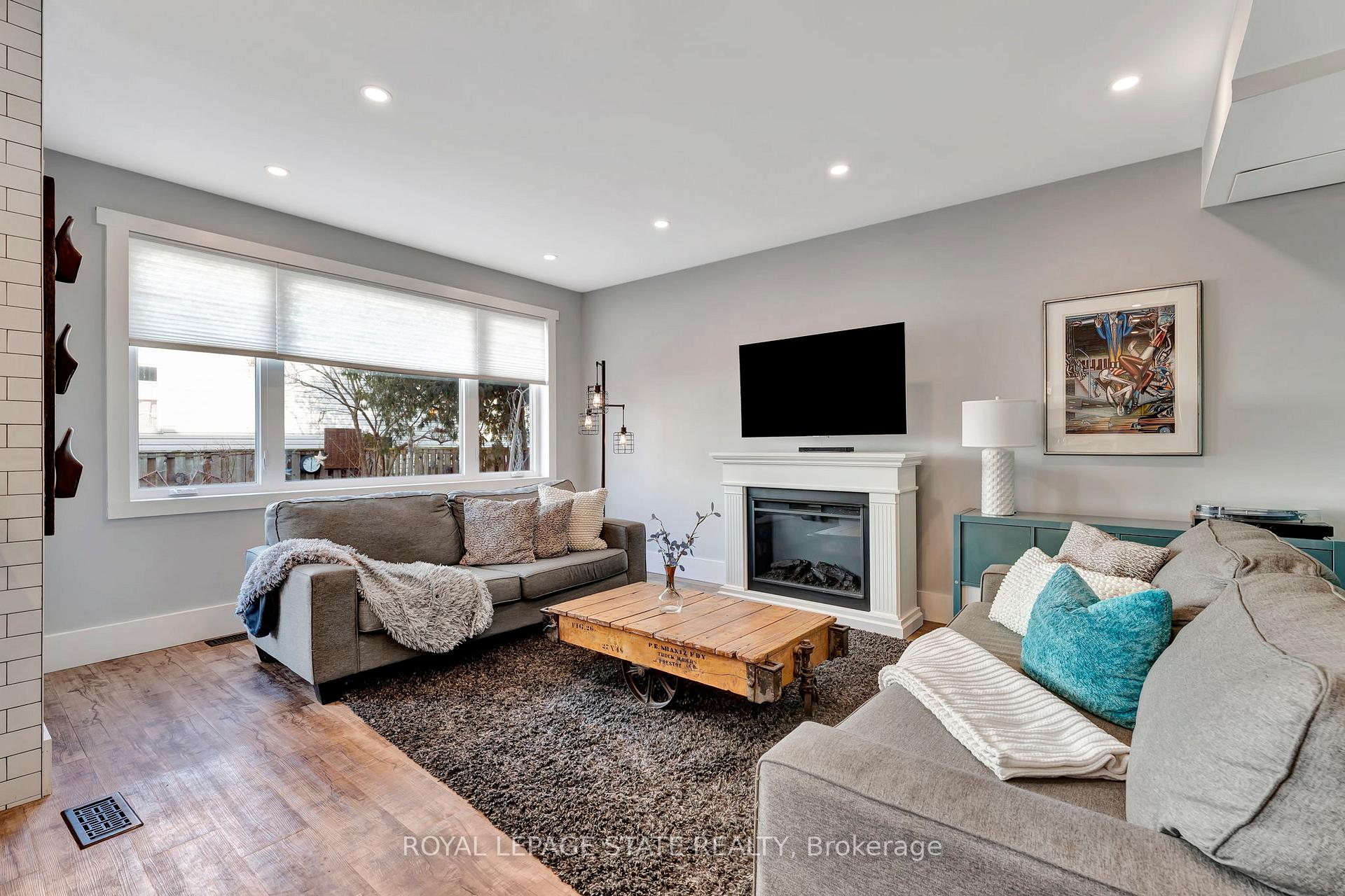 Photo 14 of 53 Woodbine Crescent, Hamilton, Strathcona — HOMEH