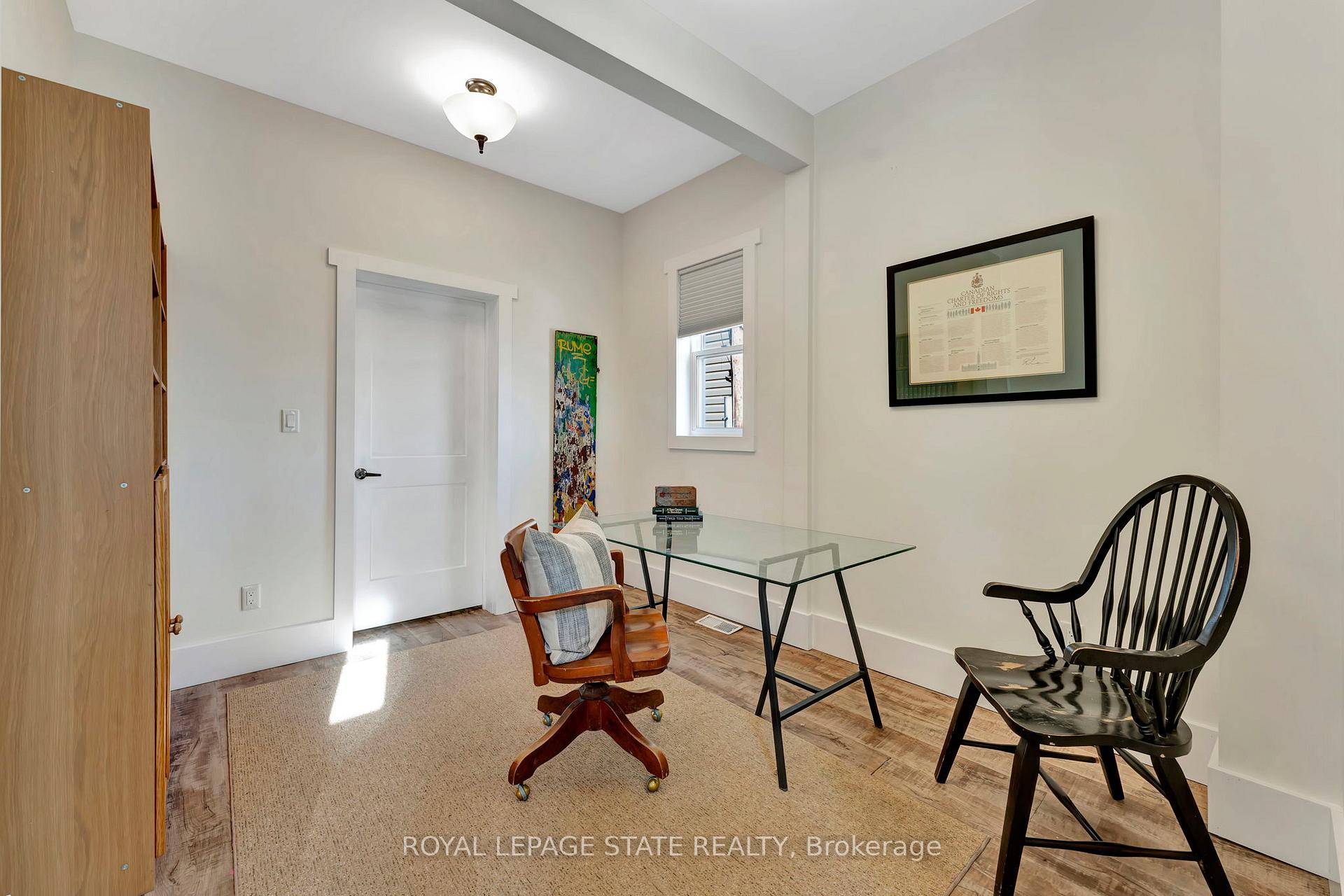 Photo 16 of 53 Woodbine Crescent, Hamilton, Strathcona — HOMEH