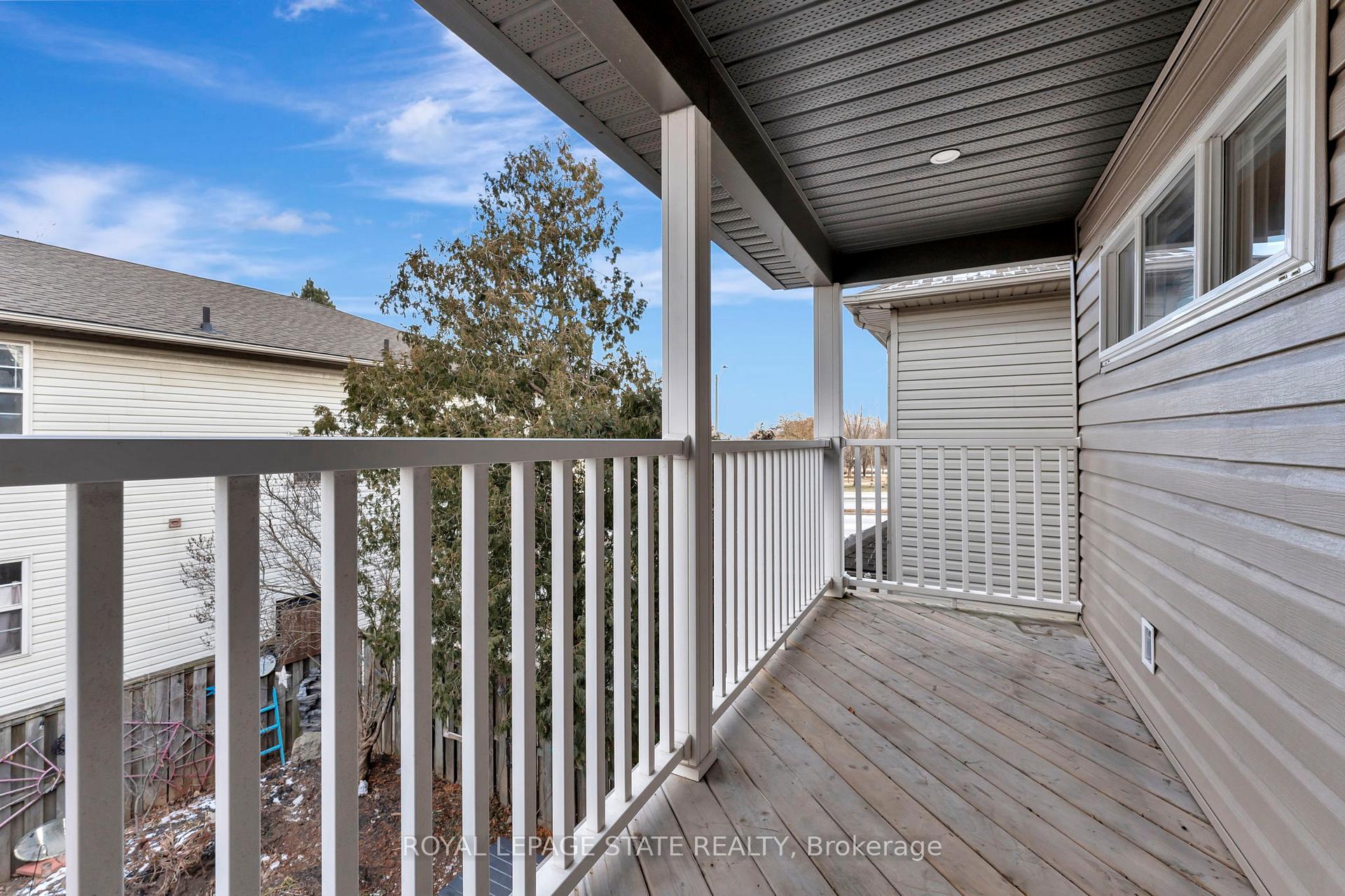 Photo 29 of 53 Woodbine Crescent, Hamilton, Strathcona — HOMEH