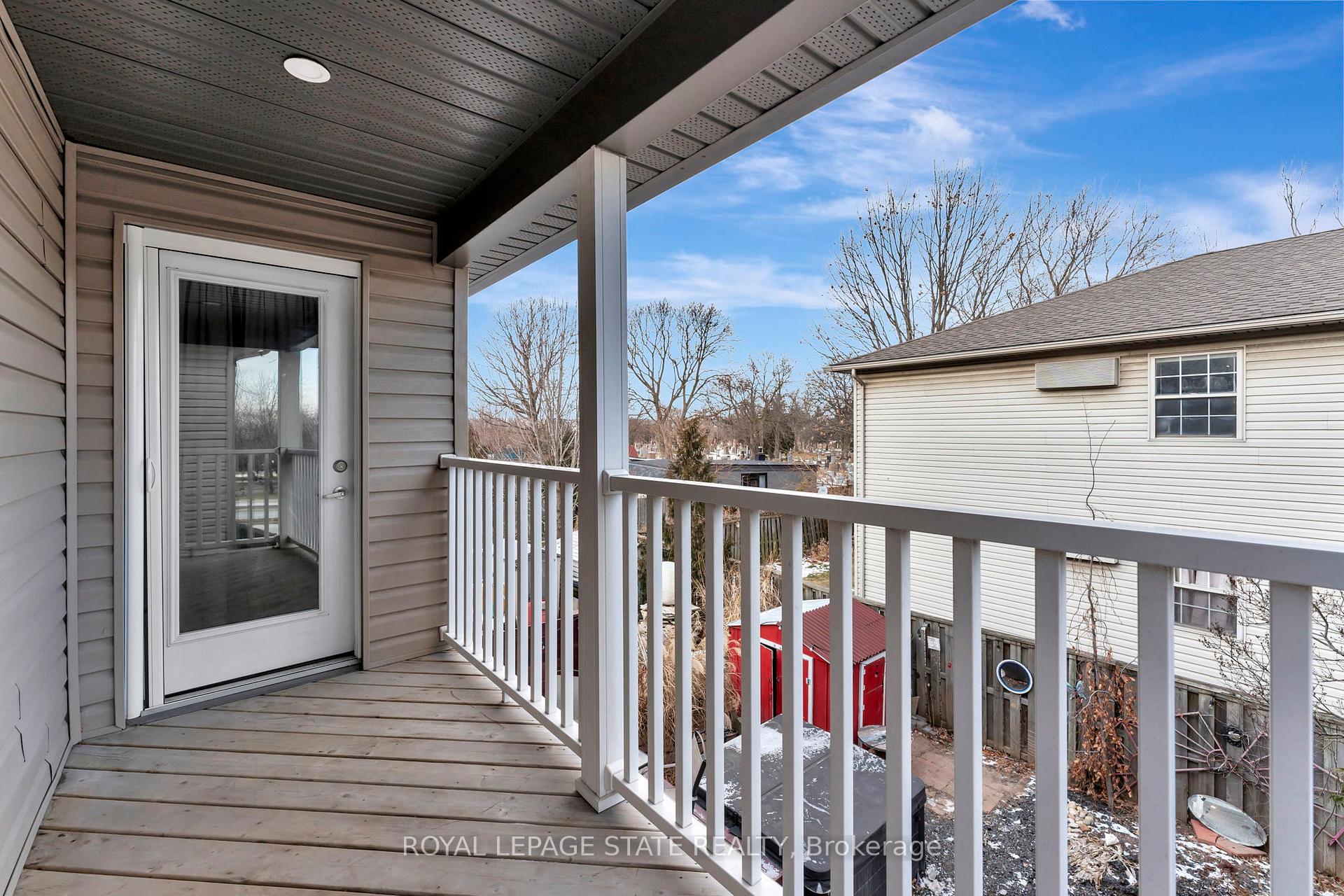 Photo 30 of 53 Woodbine Crescent, Hamilton, Strathcona — HOMEH