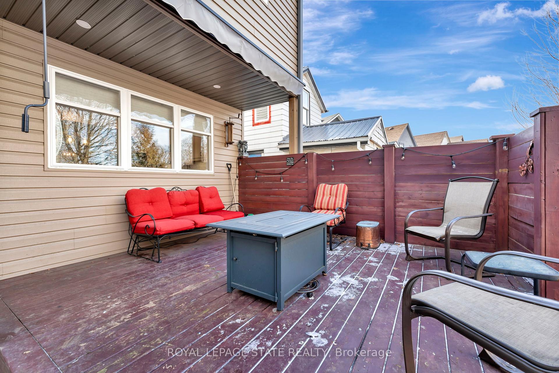 Photo 34 of 53 Woodbine Crescent, Hamilton, Strathcona — HOMEH