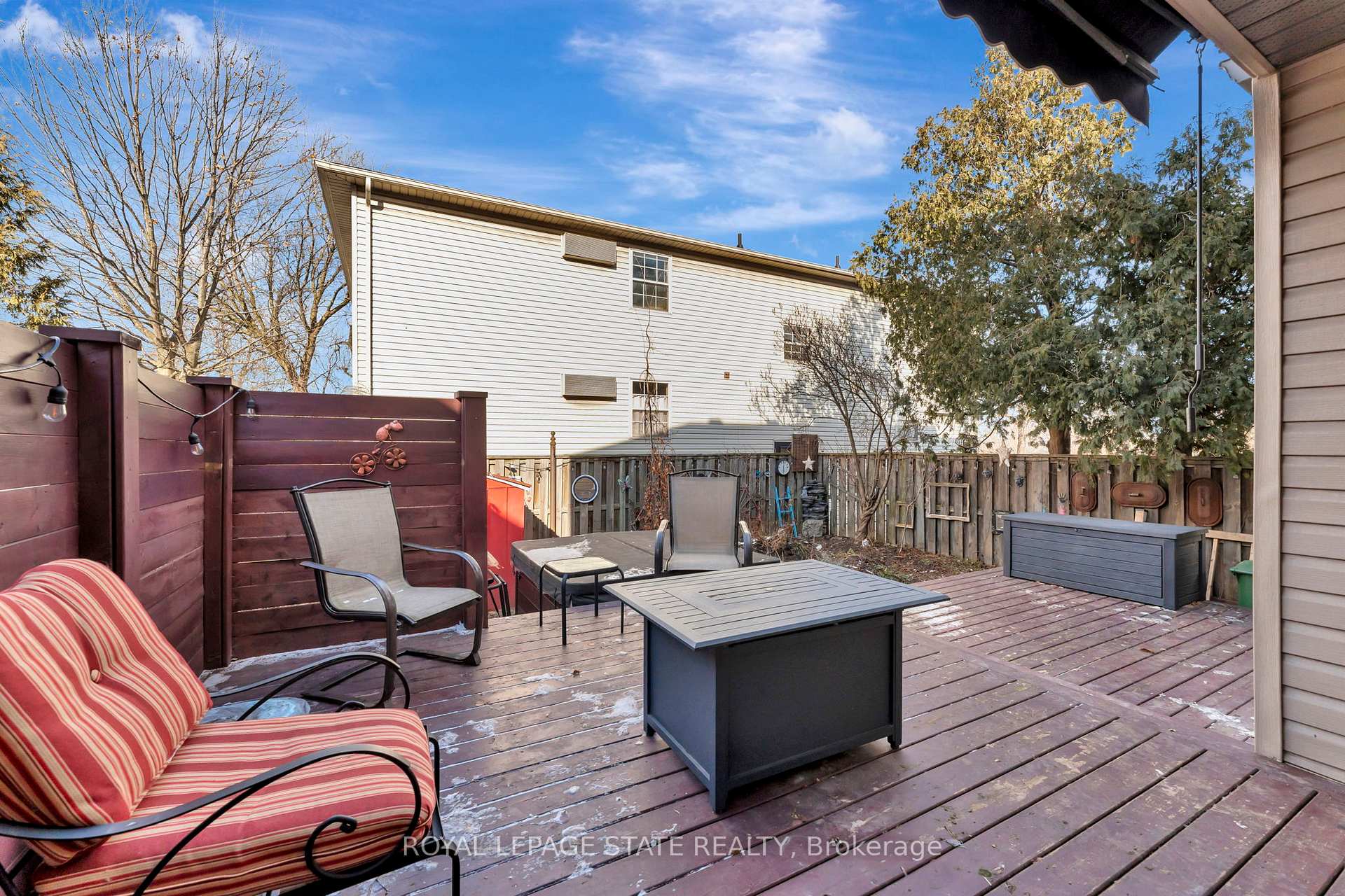 Photo 35 of 53 Woodbine Crescent, Hamilton, Strathcona — HOMEH