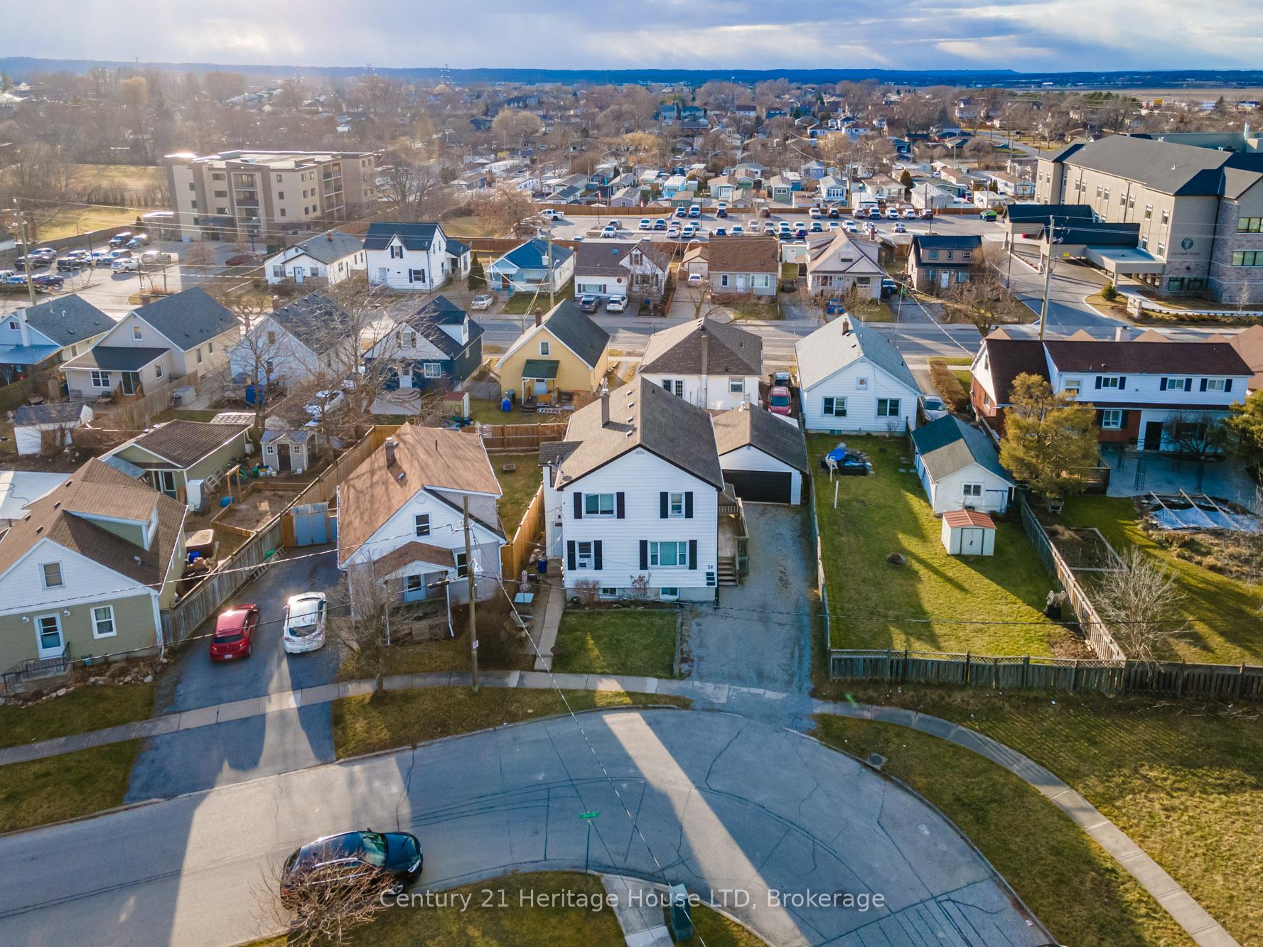 Photo 4 of 24 Union Street, St. Catharines, Western Hill — HOMEH