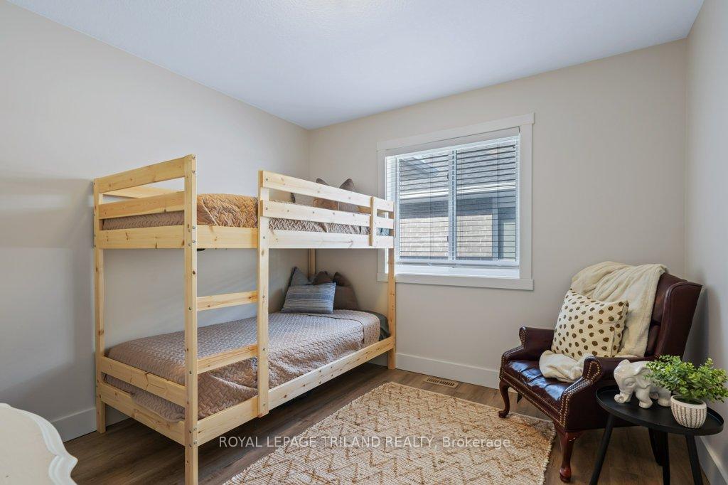 Photo 18 of 25 Oakmont Street, St. Thomas — HOMEH