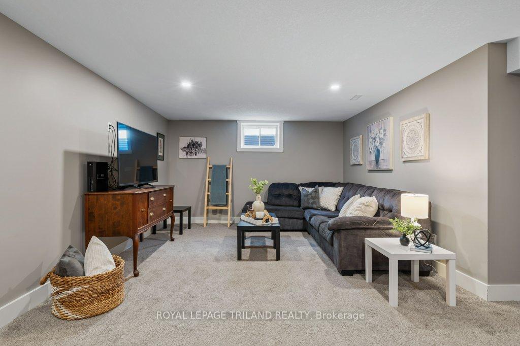 Photo 23 of 25 Oakmont Street, St. Thomas — HOMEH