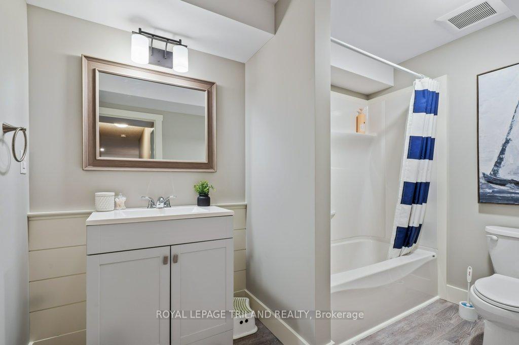 Photo 28 of 25 Oakmont Street, St. Thomas — HOMEH