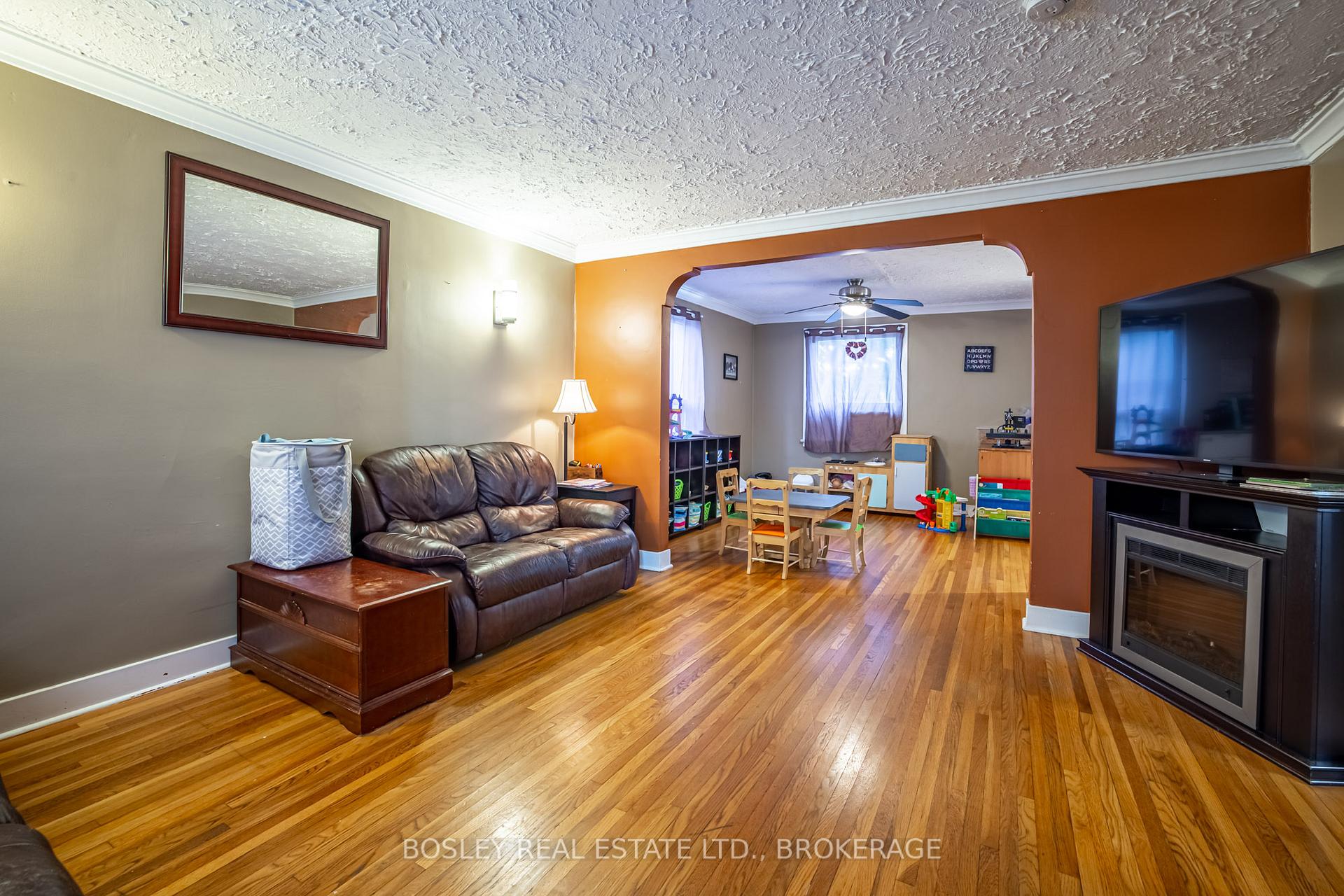 Photo 23 of 132 Dufferin Street E, St. Catharines, Downtown — HOMEH