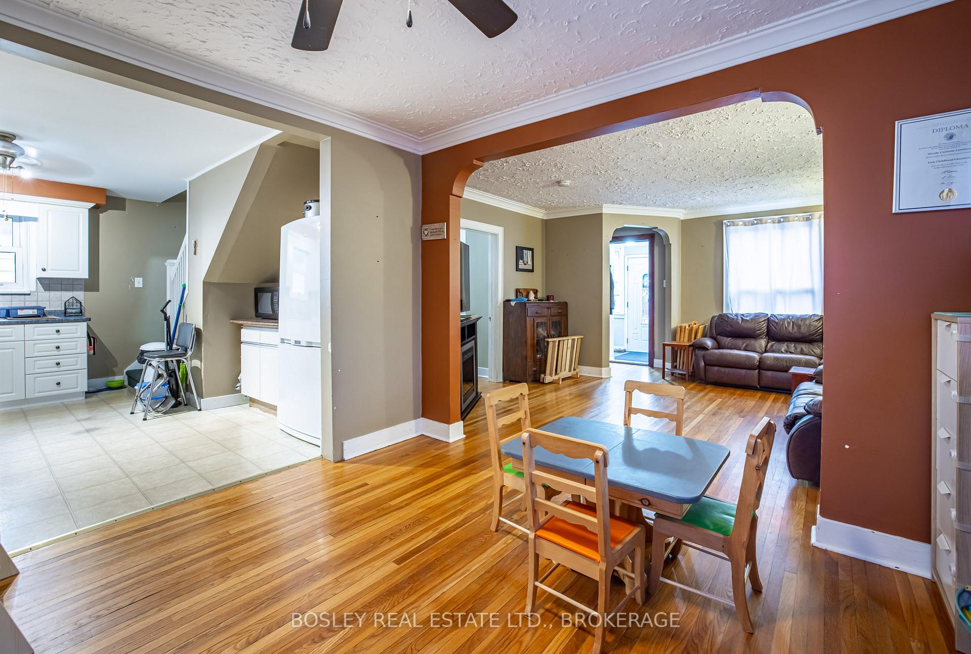 Photo 24 of 132 Dufferin Street E, St. Catharines, Downtown — HOMEH