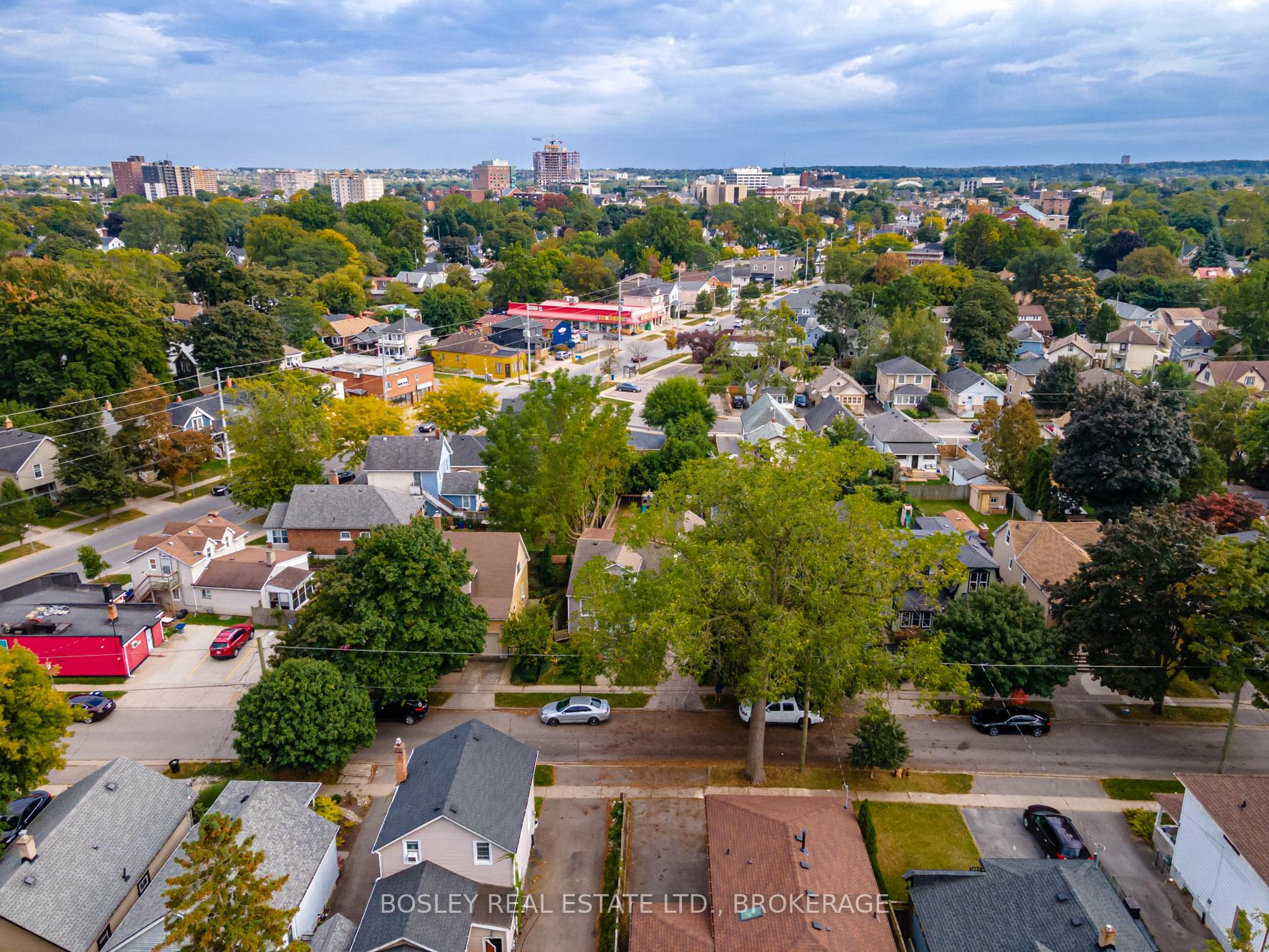 Photo 51 of 132 Dufferin Street E, St. Catharines, Downtown — HOMEH
