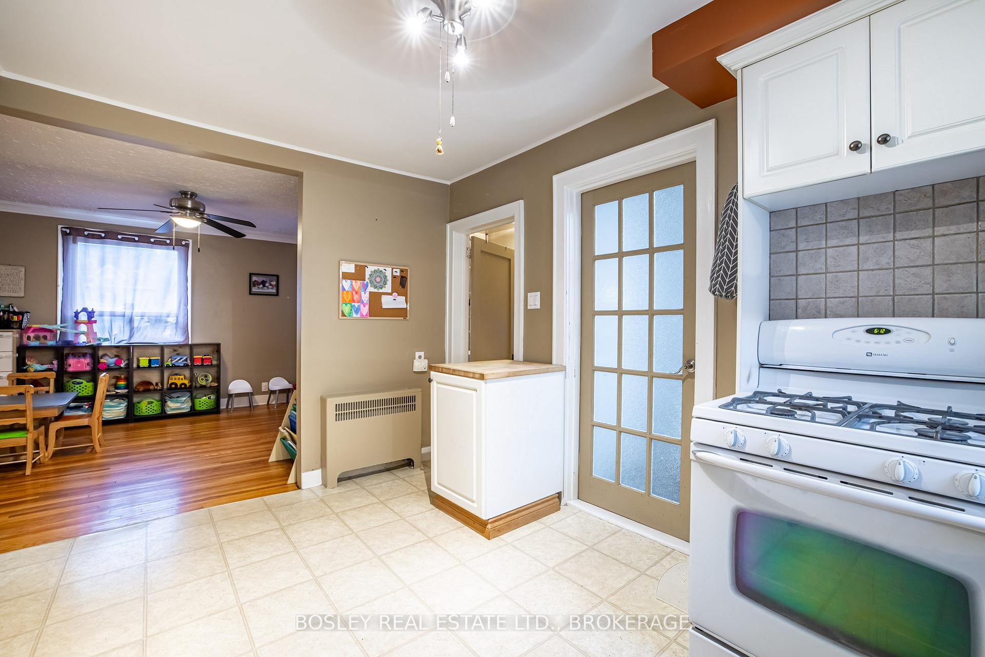 Photo 11 of 132 Dufferin Street E, St. Catharines, Downtown — HOMEH