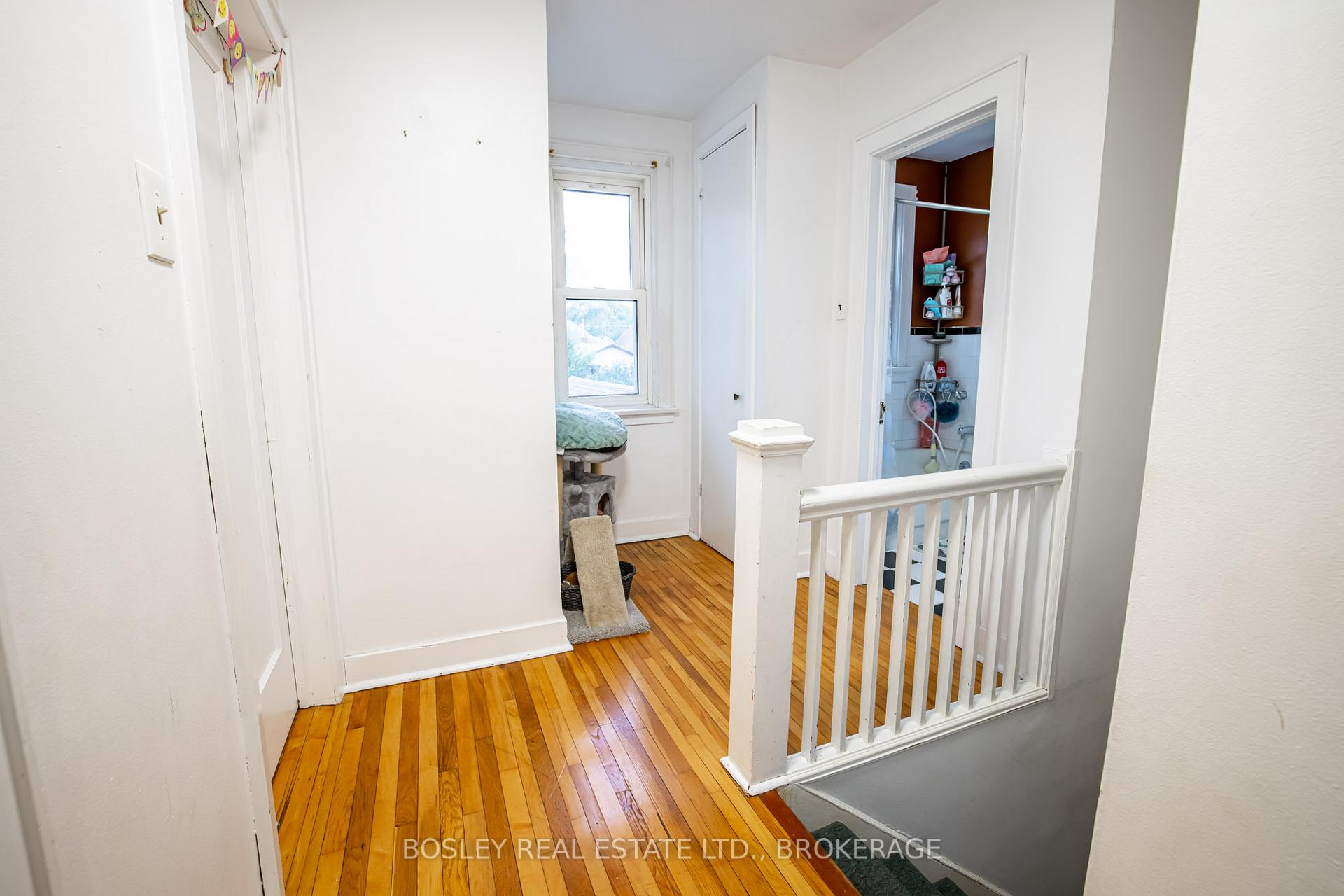 Photo 13 of 132 Dufferin Street E, St. Catharines, Downtown — HOMEH