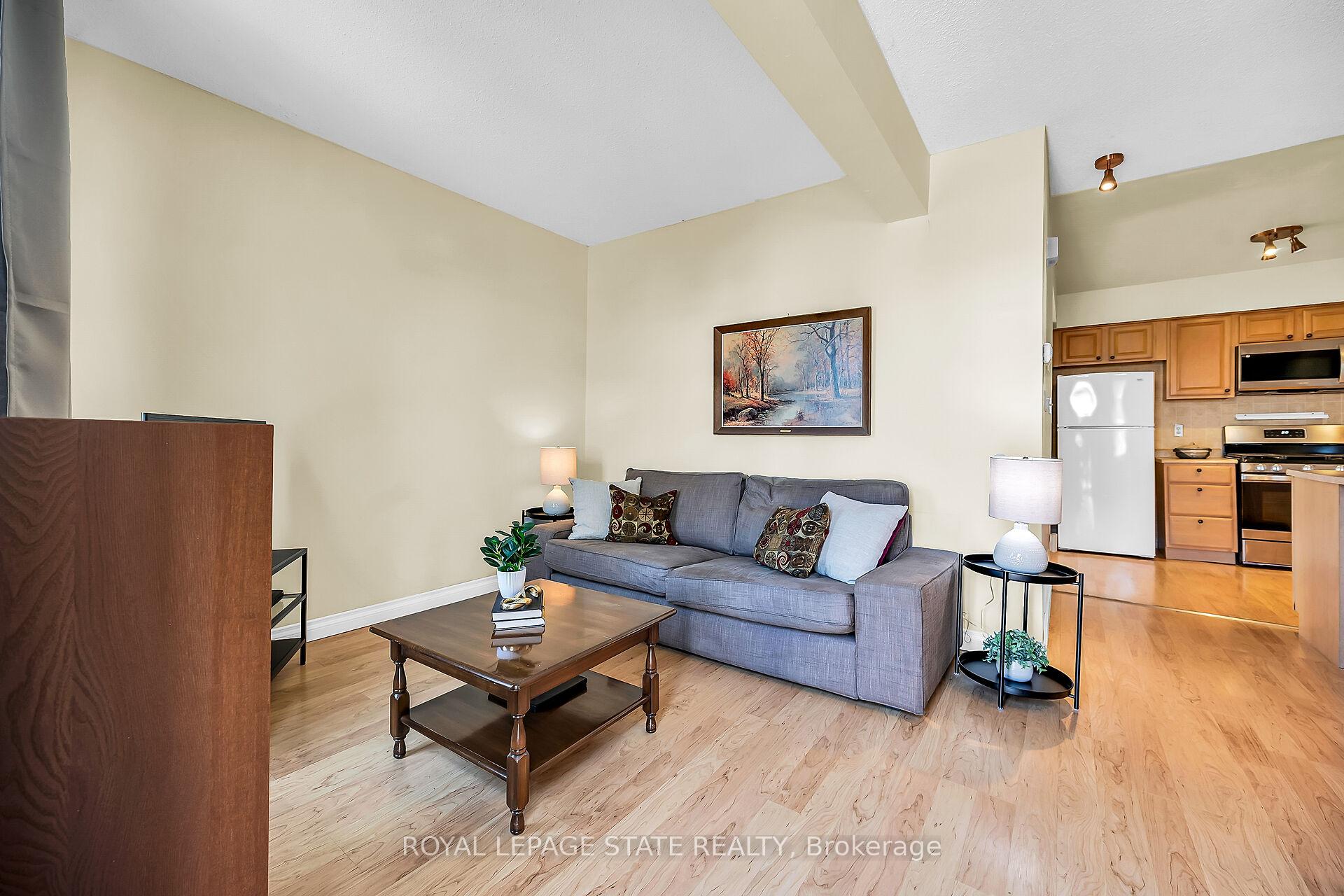 Photo 9 of 42 East 27th Street, Hamilton, Eastmount — HOMEH