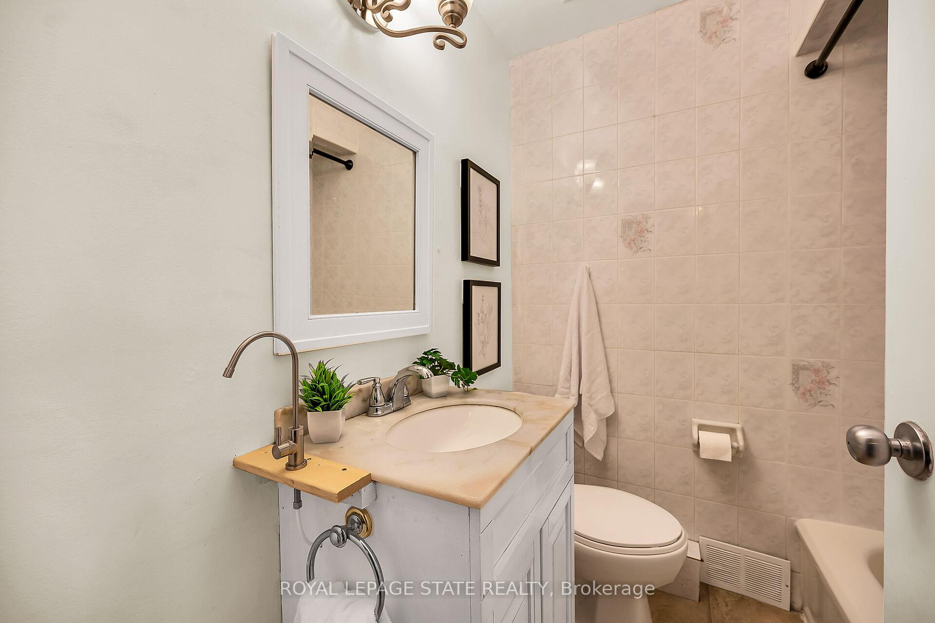 Photo 24 of 42 East 27th Street, Hamilton, Eastmount — HOMEH