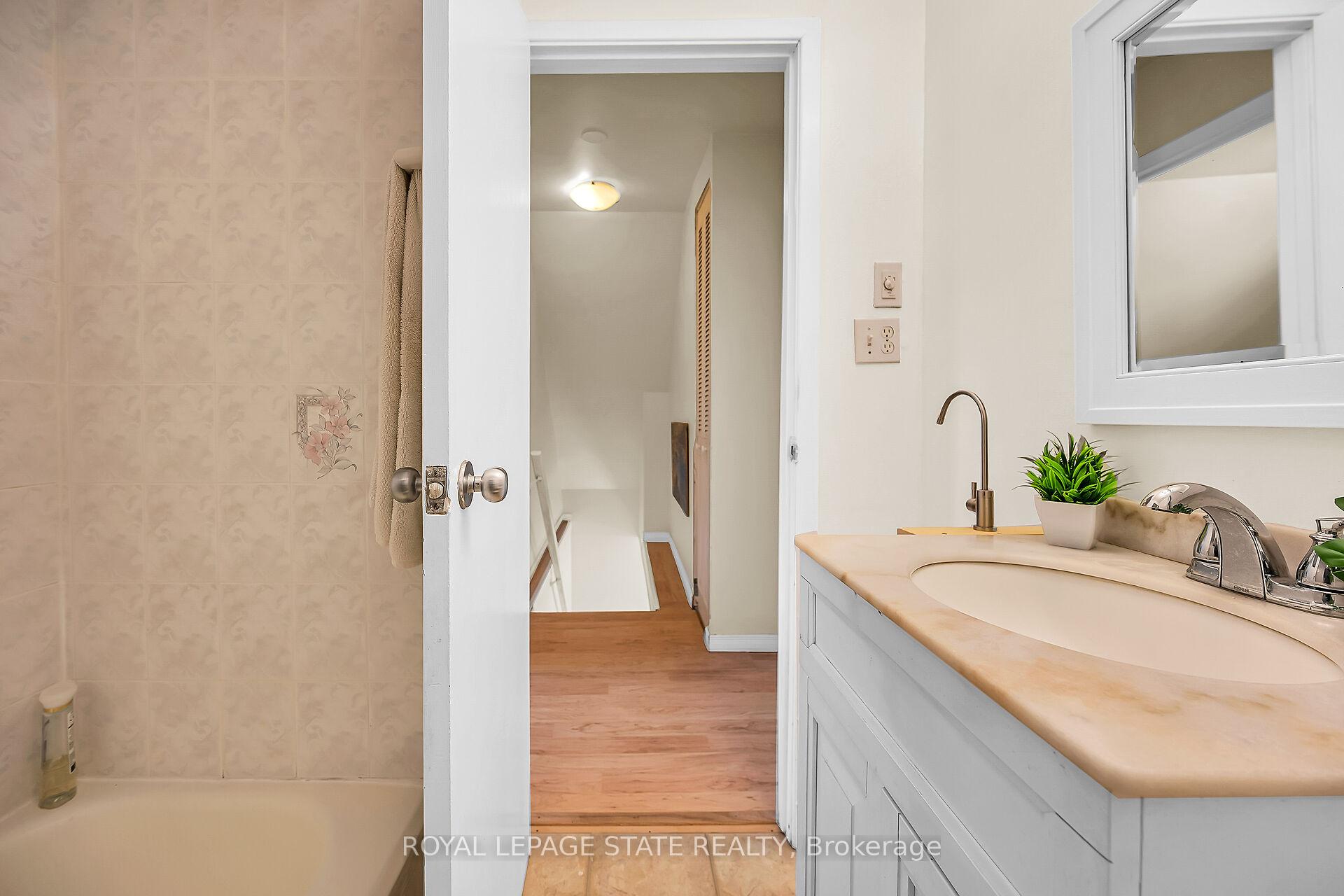 Photo 26 of 42 East 27th Street, Hamilton, Eastmount — HOMEH