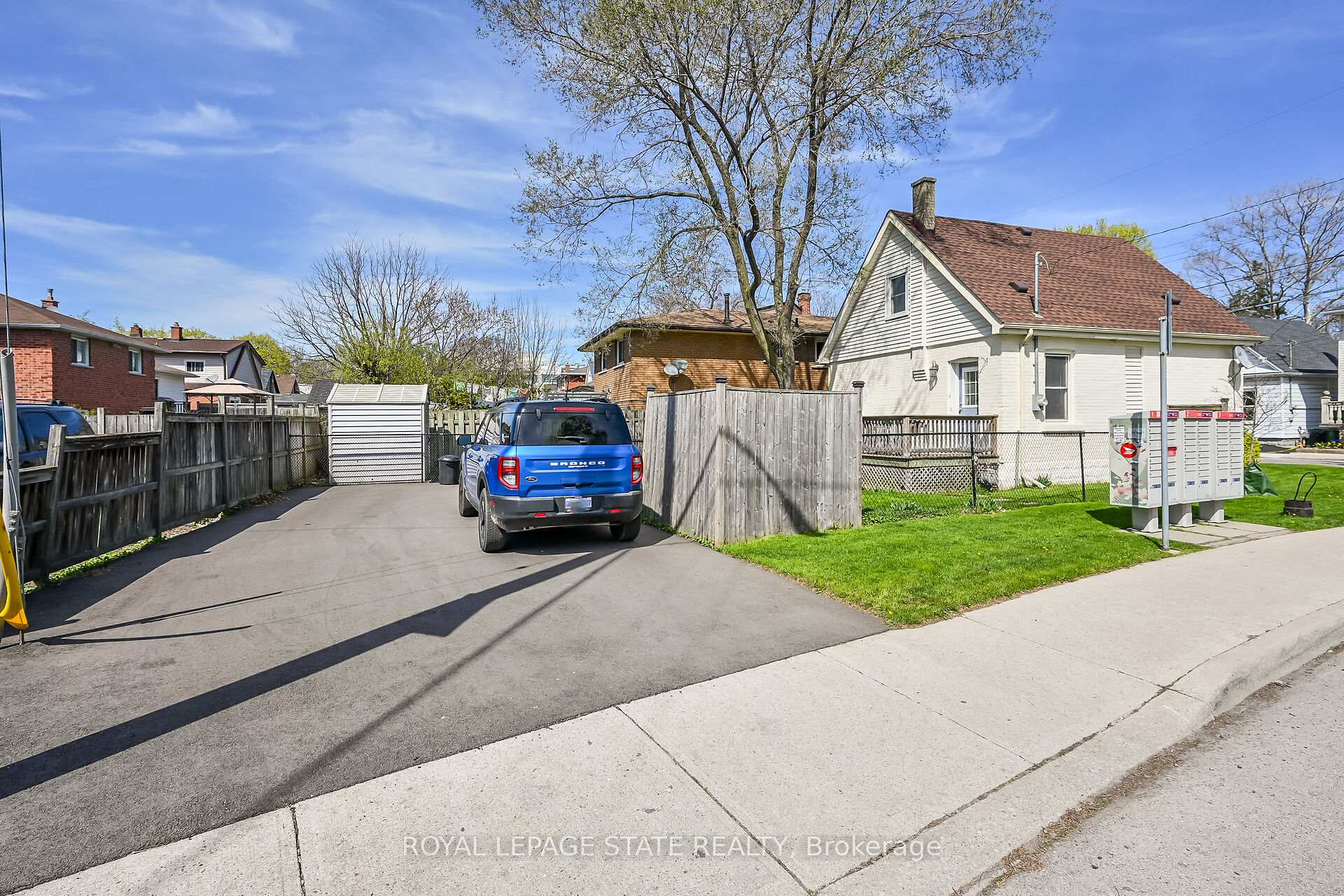 Photo 39 of 42 East 27th Street, Hamilton, Eastmount — HOMEH