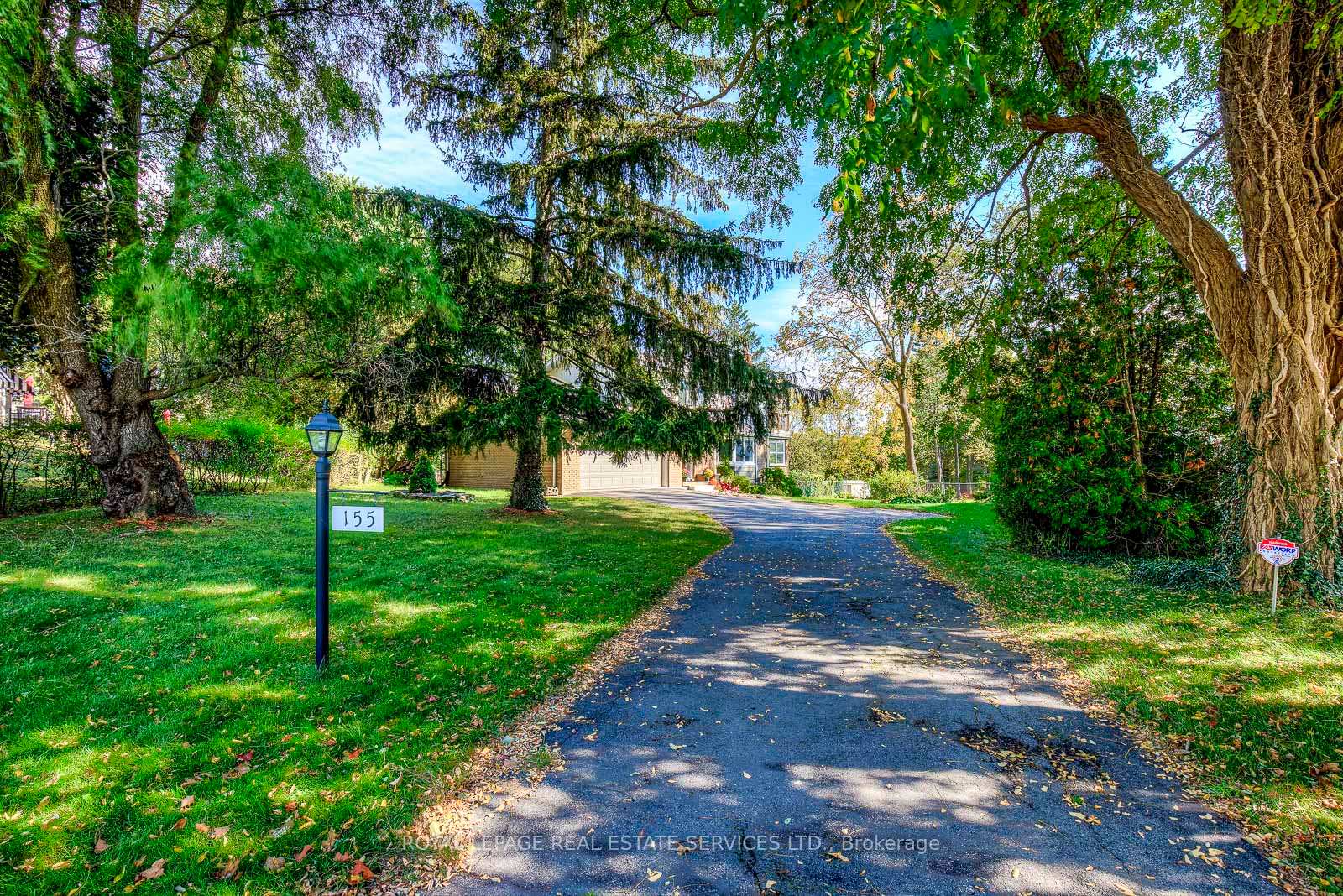 Photo 3 of 155 Main Street S, Hamilton, Waterdown — HOMEH