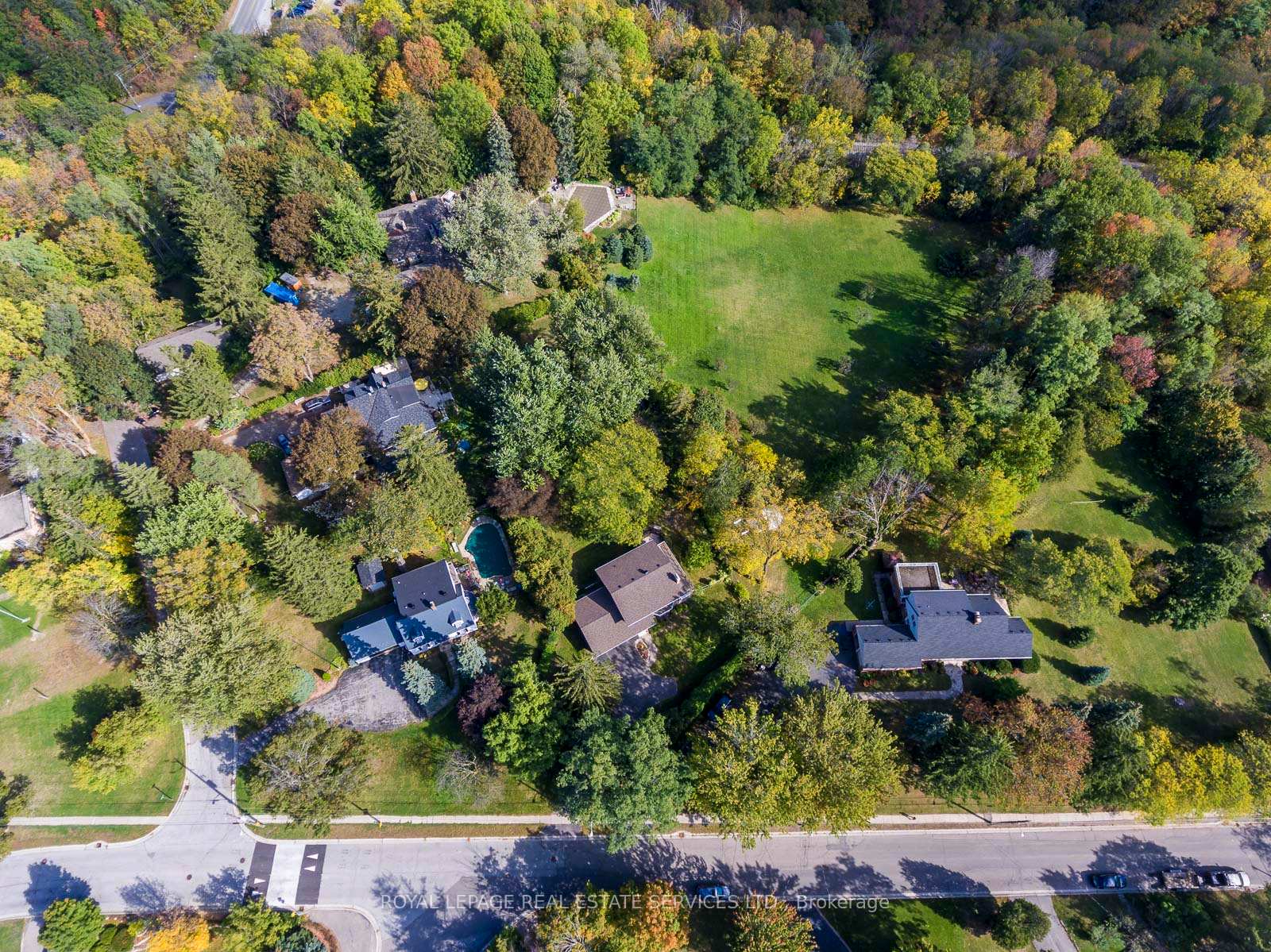 Photo 5 of 155 Main Street S, Hamilton, Waterdown — HOMEH
