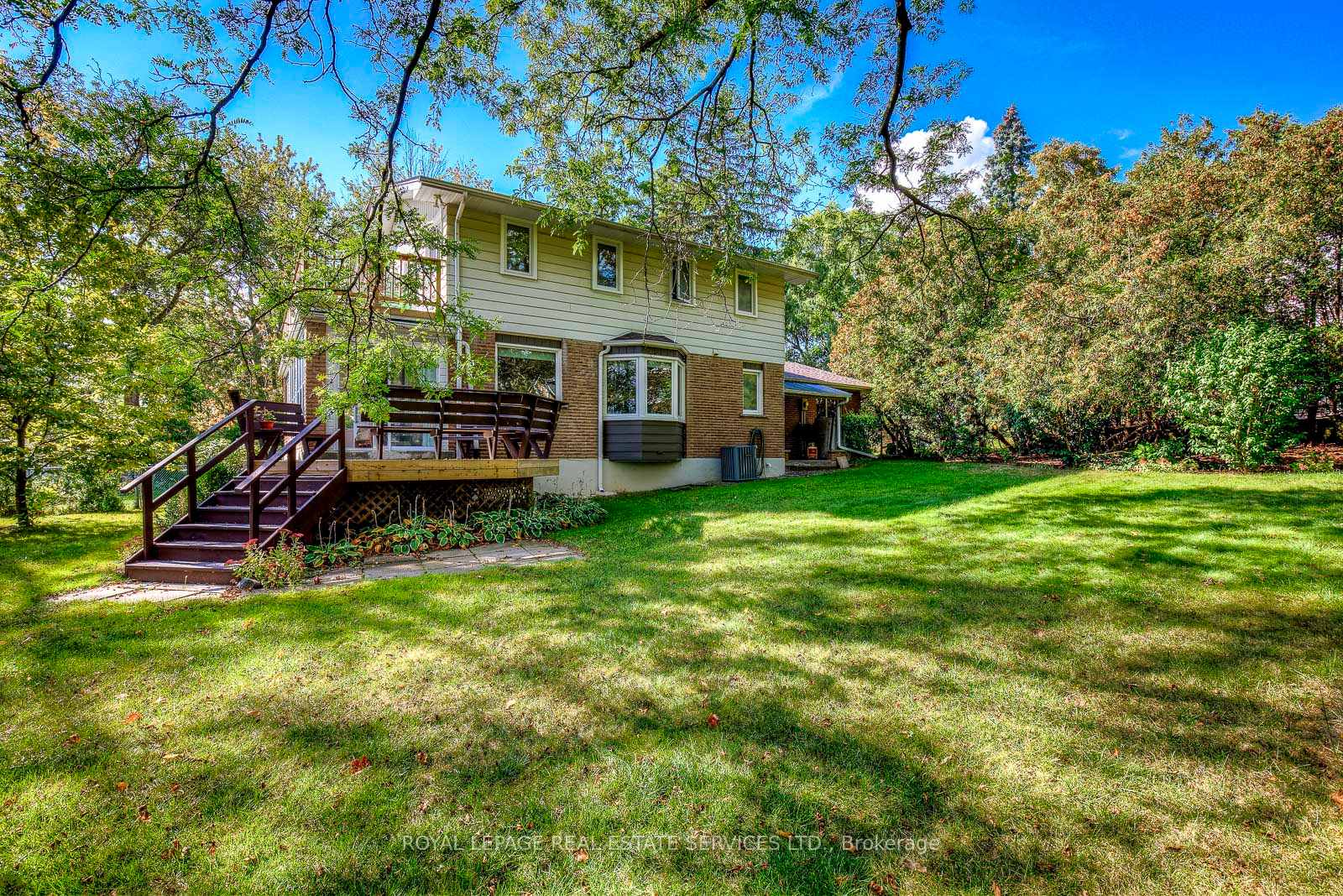 Photo 7 of 155 Main Street S, Hamilton, Waterdown — HOMEH