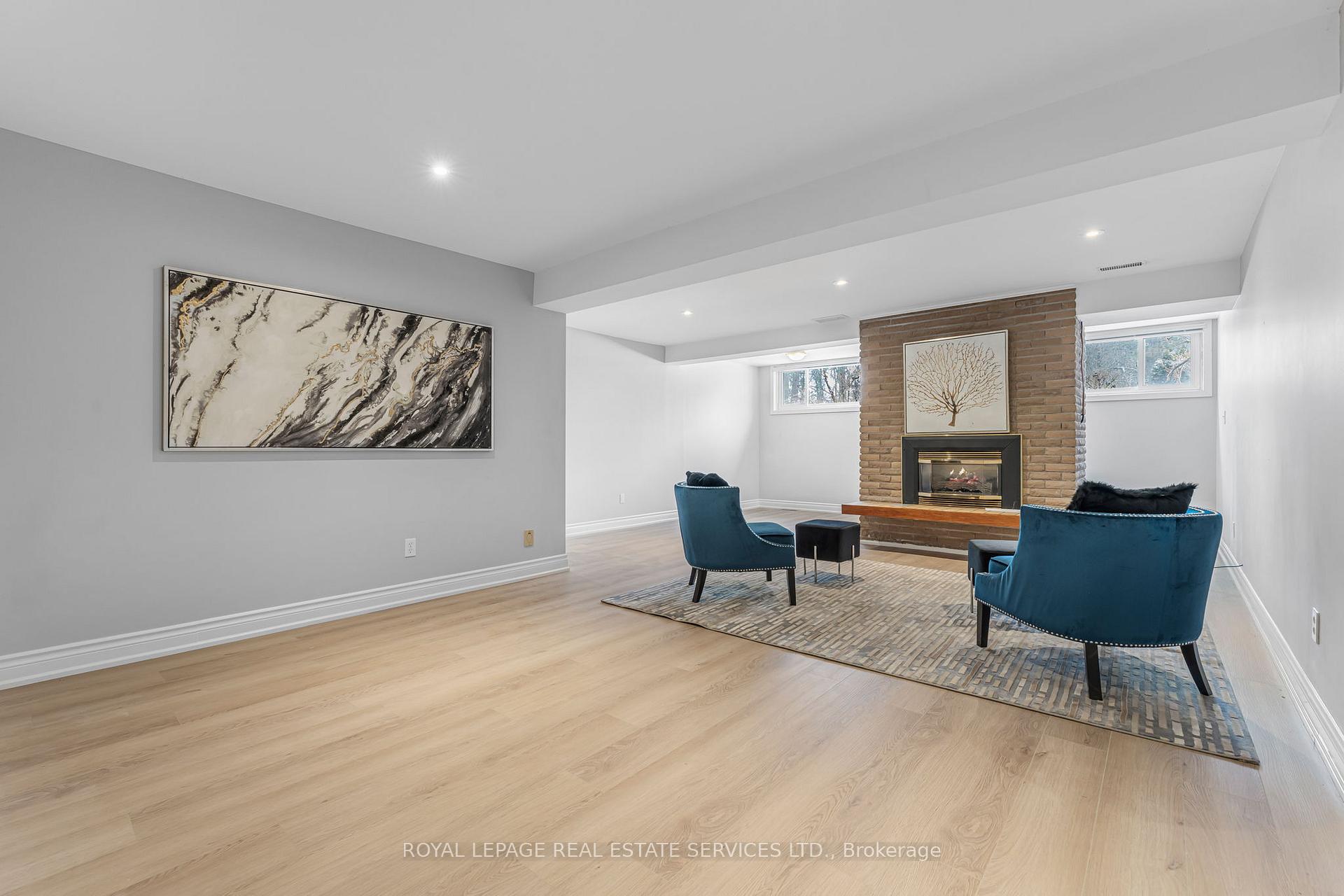 Photo 37 of 155 Main Street S, Hamilton, Waterdown — HOMEH