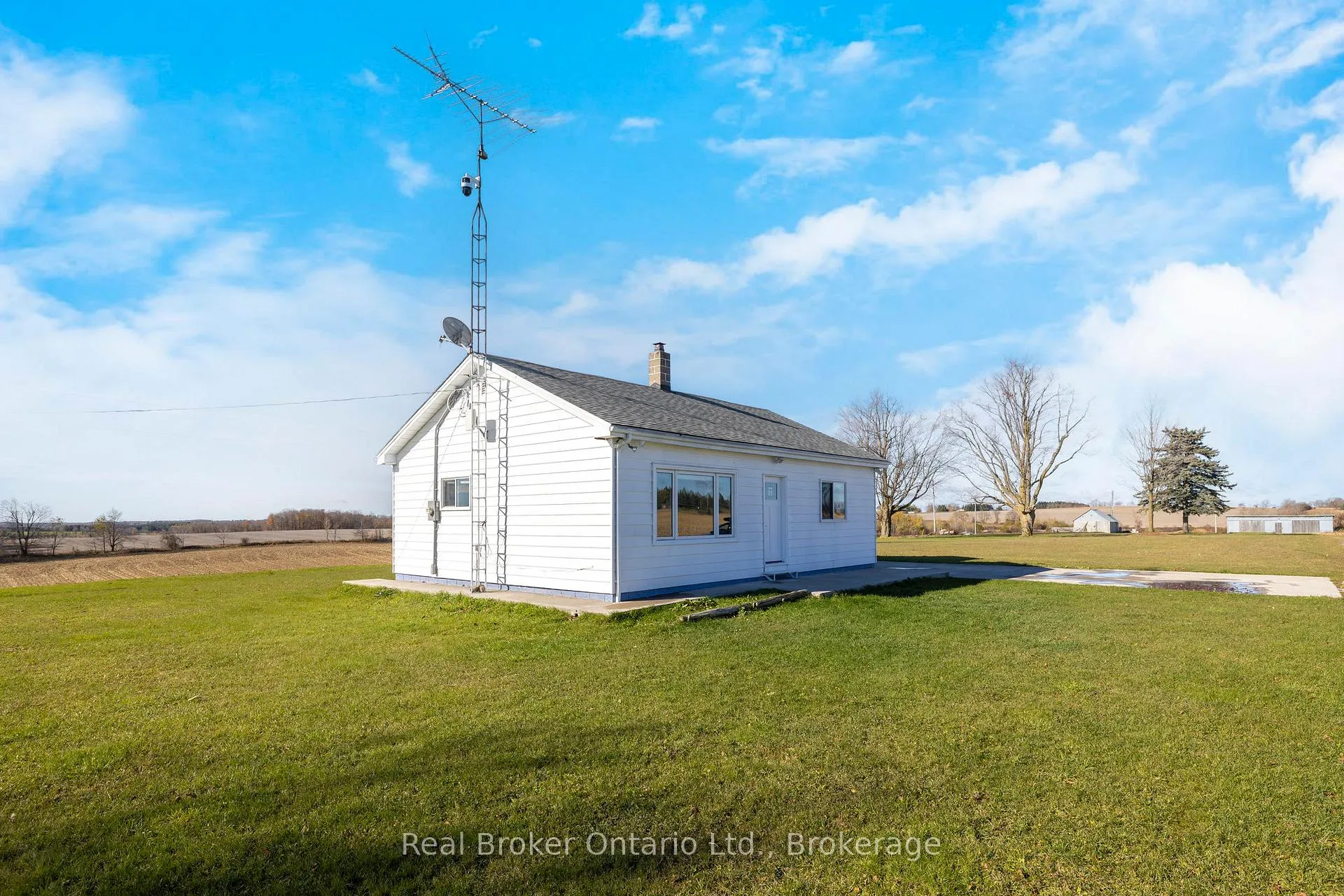 Photo 4 of 9354 15th Side Road, Erin, Rural Erin — HOMEH