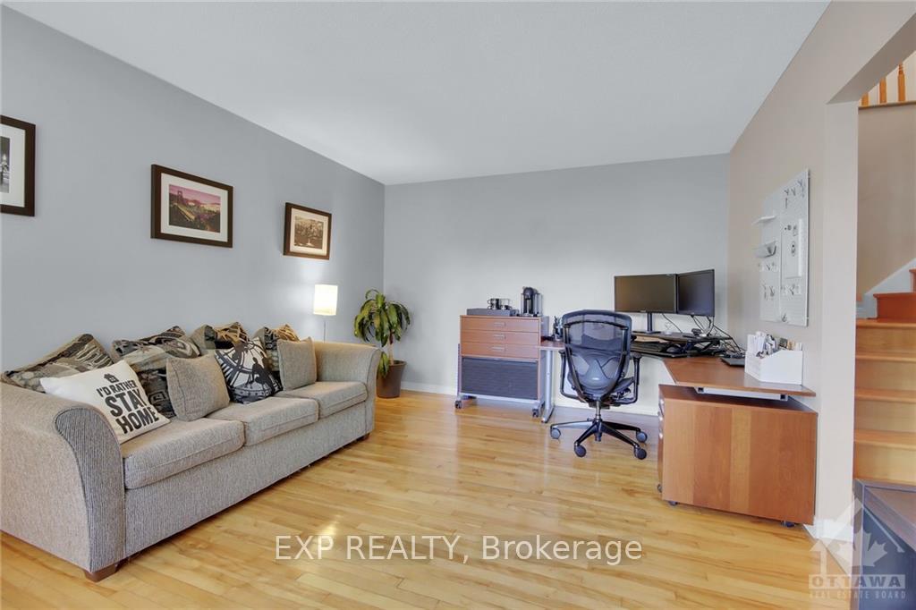 Photo 4 of 45 Sunnycrest Drive, Ottawa, City View/Skyline/Fisher Heights/Parkwood Hills — HOMEH