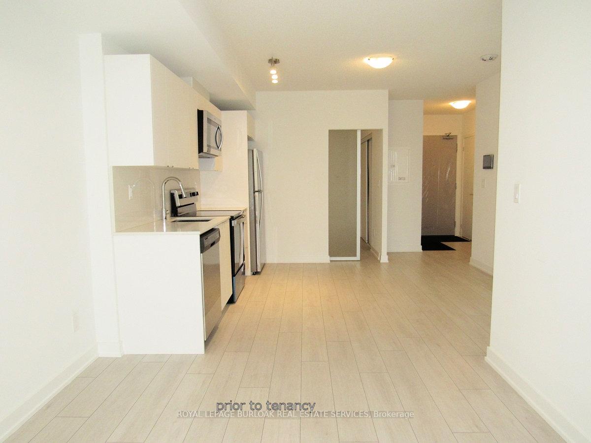 Photo 6 of Unit A303, 3210 Dakota Common, Burlington, Alton — HOMEH