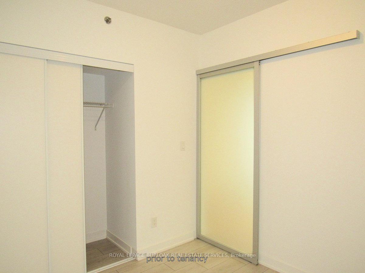 Photo 14 of Unit A303, 3210 Dakota Common, Burlington, Alton — HOMEH