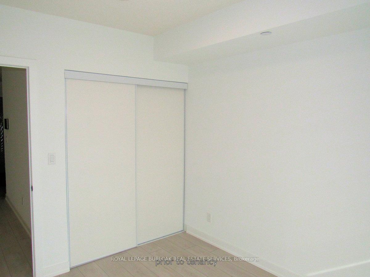 Photo 17 of Unit A303, 3210 Dakota Common, Burlington, Alton — HOMEH