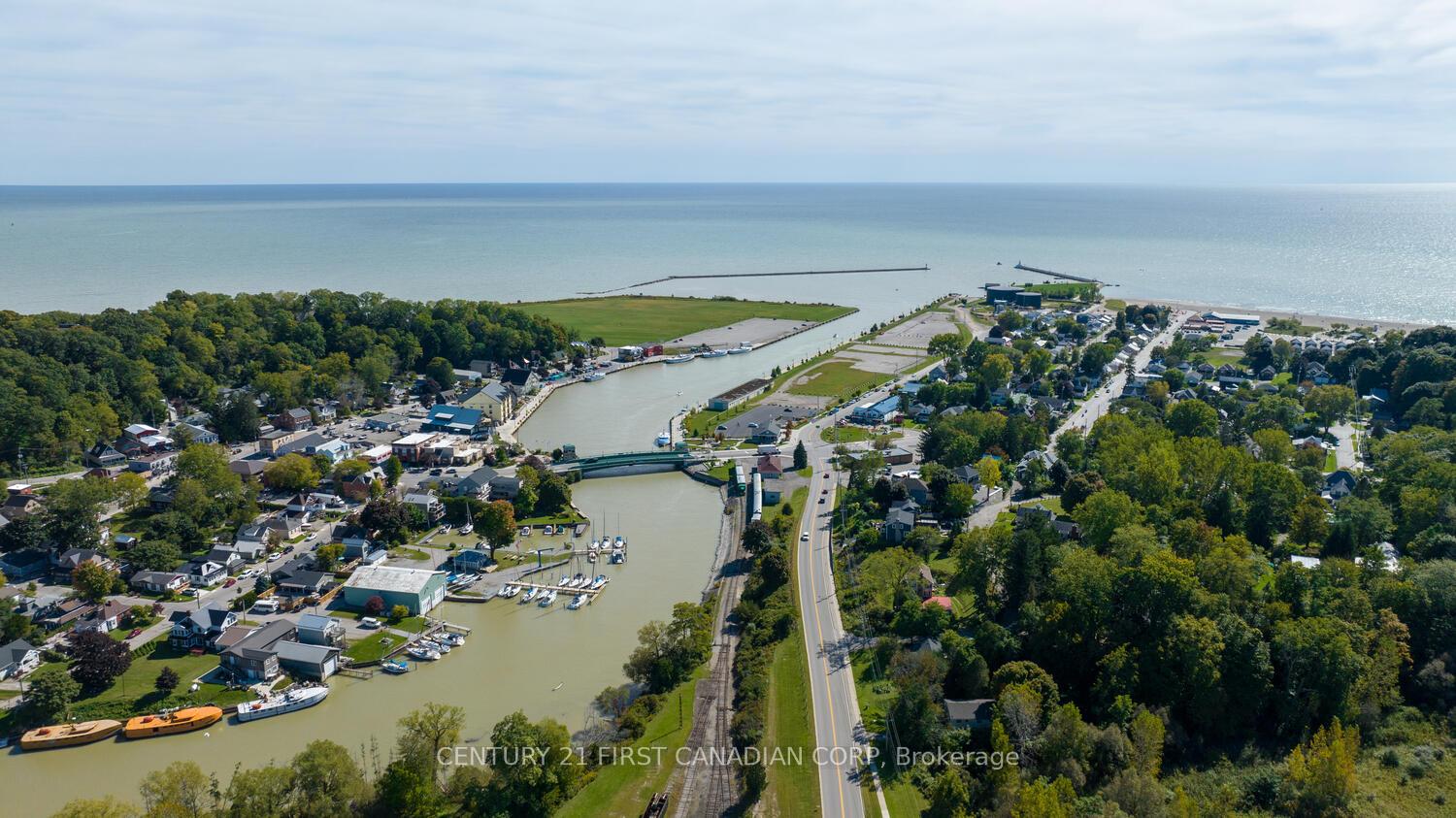 Photo 24 of 116 Sandcastle Key, Central Elgin, Rural Central Elgin — HOMEH