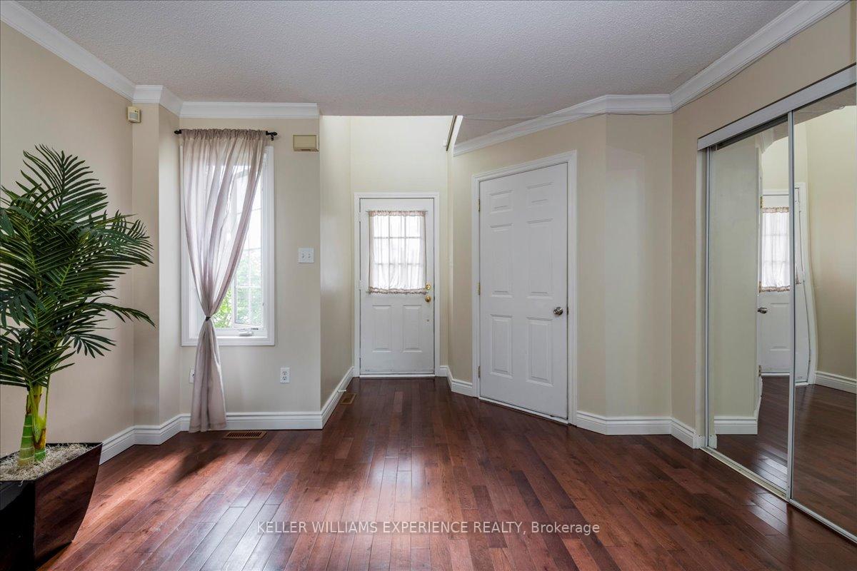 Photo 3 of 39 Coleman Drive, Barrie, Edgehill Drive — HOMEH