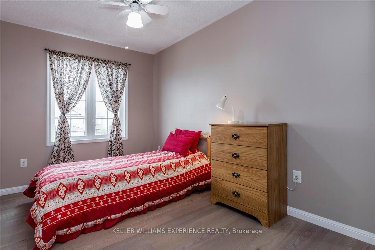 Photo 16 of 39 Coleman Drive, Barrie, Edgehill Drive — HOMEH
