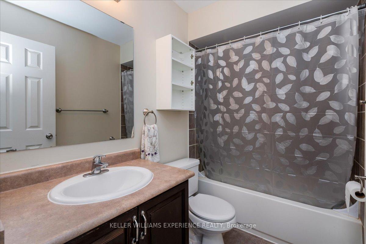 Photo 15 of 39 Coleman Drive, Barrie, Edgehill Drive — HOMEH