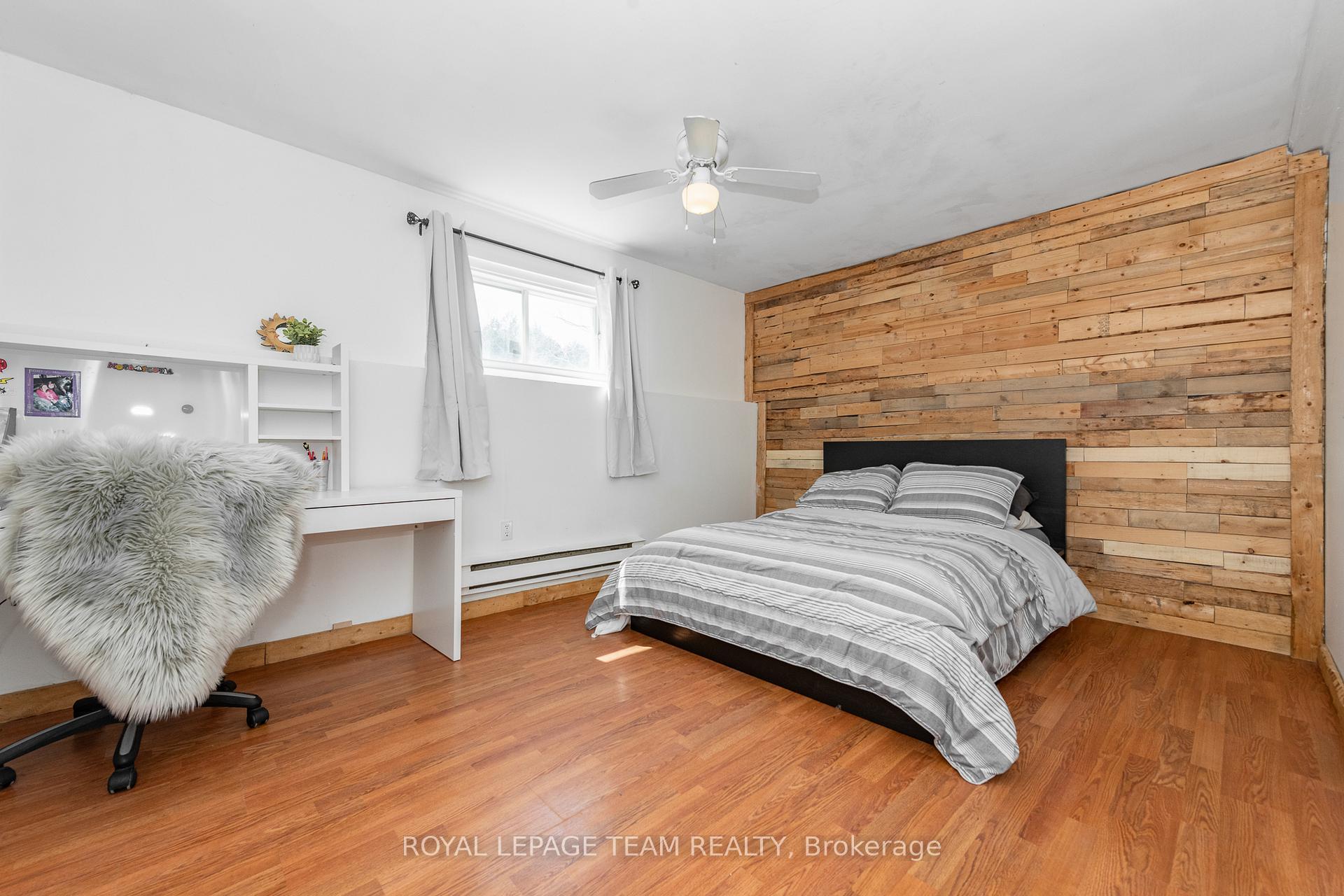 Photo 15 of 34 Poole Creek Crescent, Ottawa, Fringewood — HOMEH