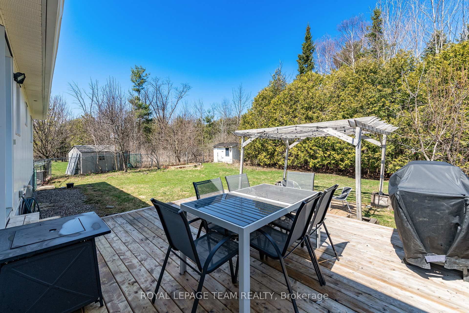 Photo 17 of 34 Poole Creek Crescent, Ottawa, Fringewood — HOMEH