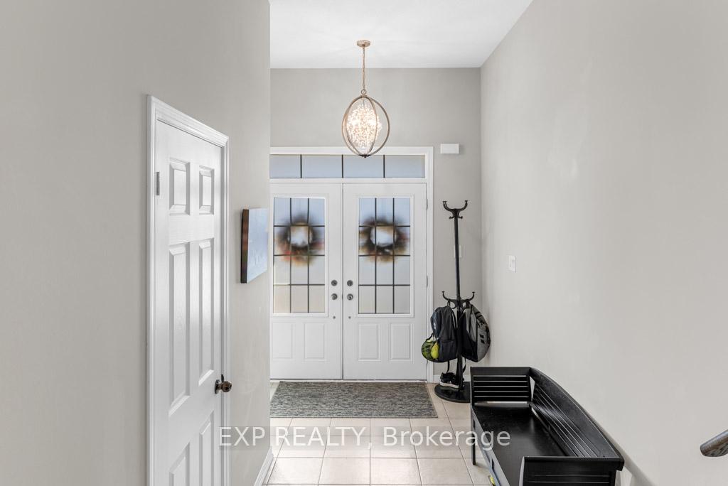 Photo 5 of 182 Binhaven Boulevard, Hamilton, Binbrook — HOMEH