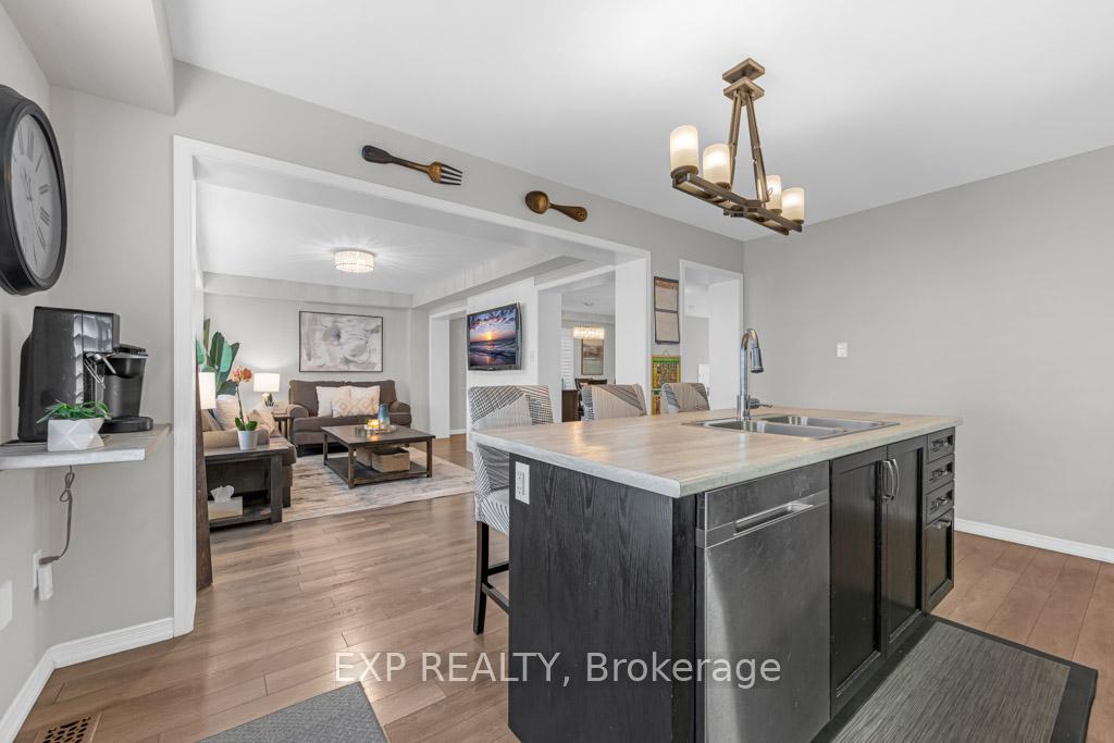 Photo 14 of 182 Binhaven Boulevard, Hamilton, Binbrook — HOMEH
