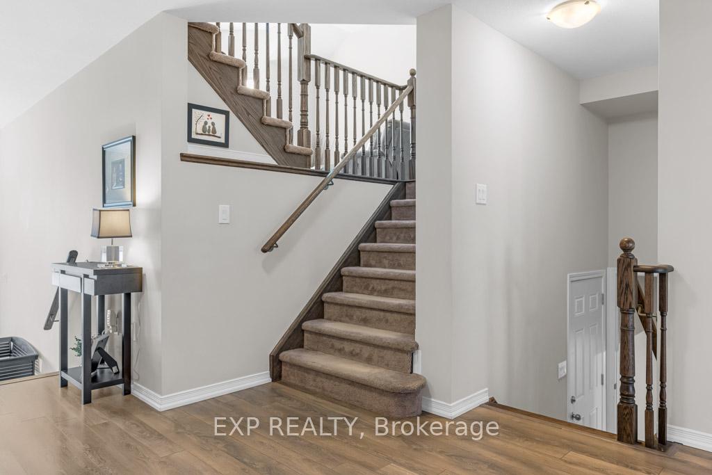 Photo 15 of 182 Binhaven Boulevard, Hamilton, Binbrook — HOMEH
