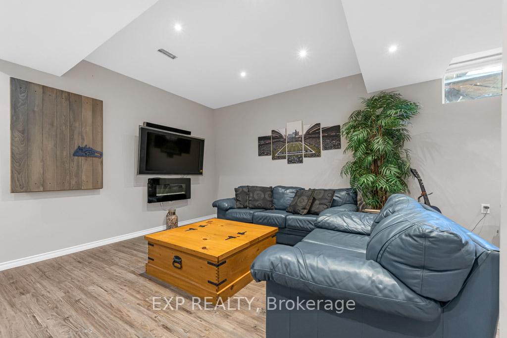 Photo 28 of 182 Binhaven Boulevard, Hamilton, Binbrook — HOMEH