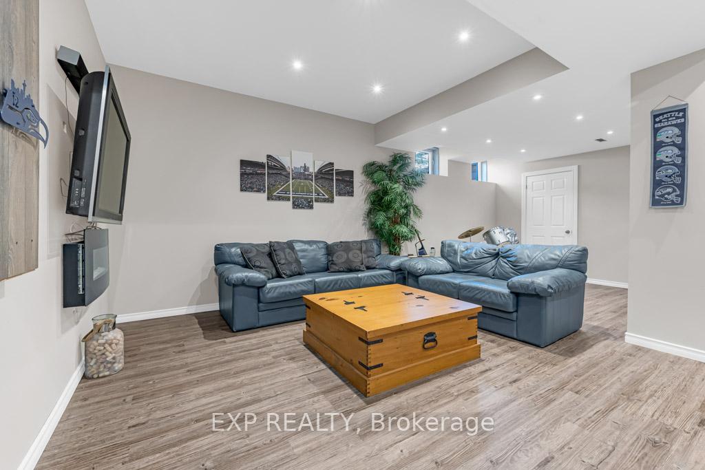 Photo 29 of 182 Binhaven Boulevard, Hamilton, Binbrook — HOMEH