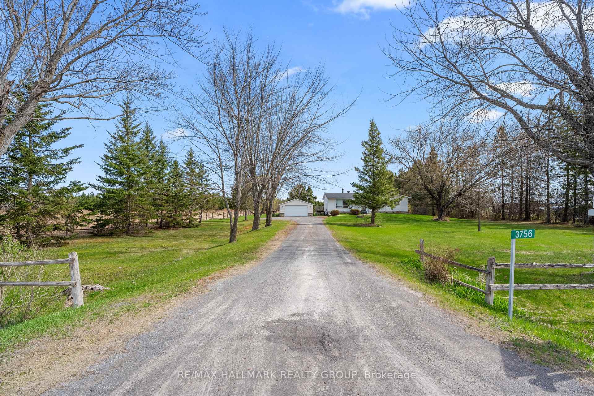 Photo 2 of 3756 Dunrobin Road, Ottawa, Dunrobin Shores — HOMEH