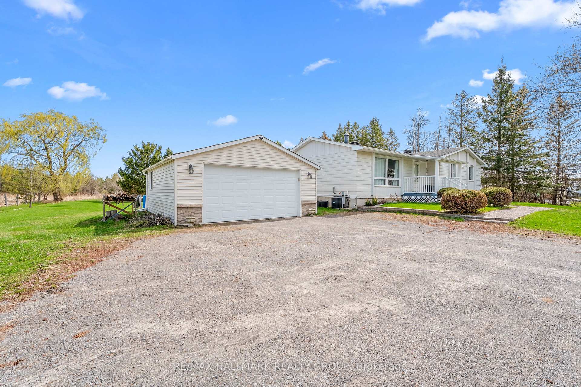 Photo 4 of 3756 Dunrobin Road, Ottawa, Dunrobin Shores — HOMEH
